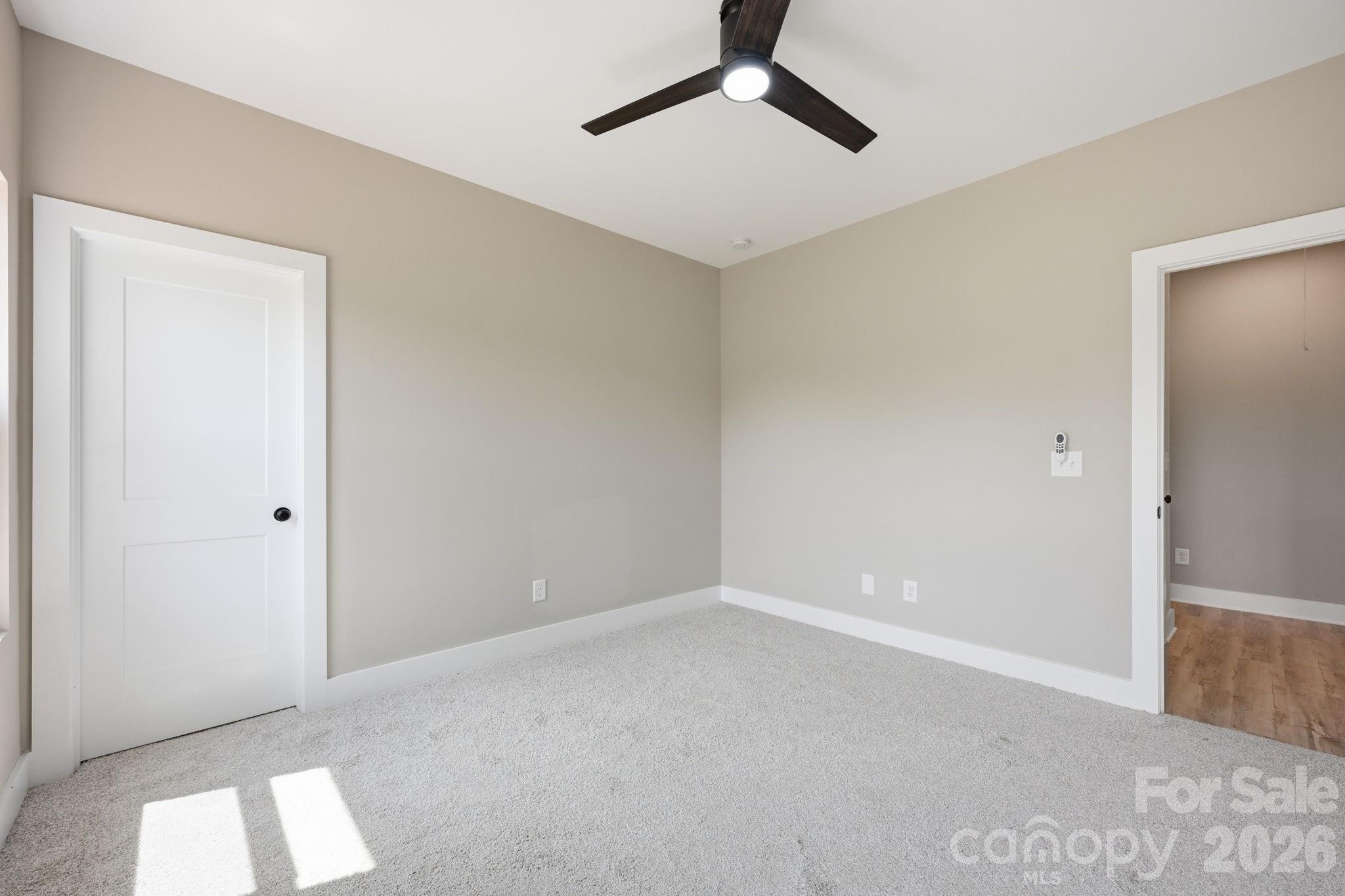 1513 Robin Road — Newton
