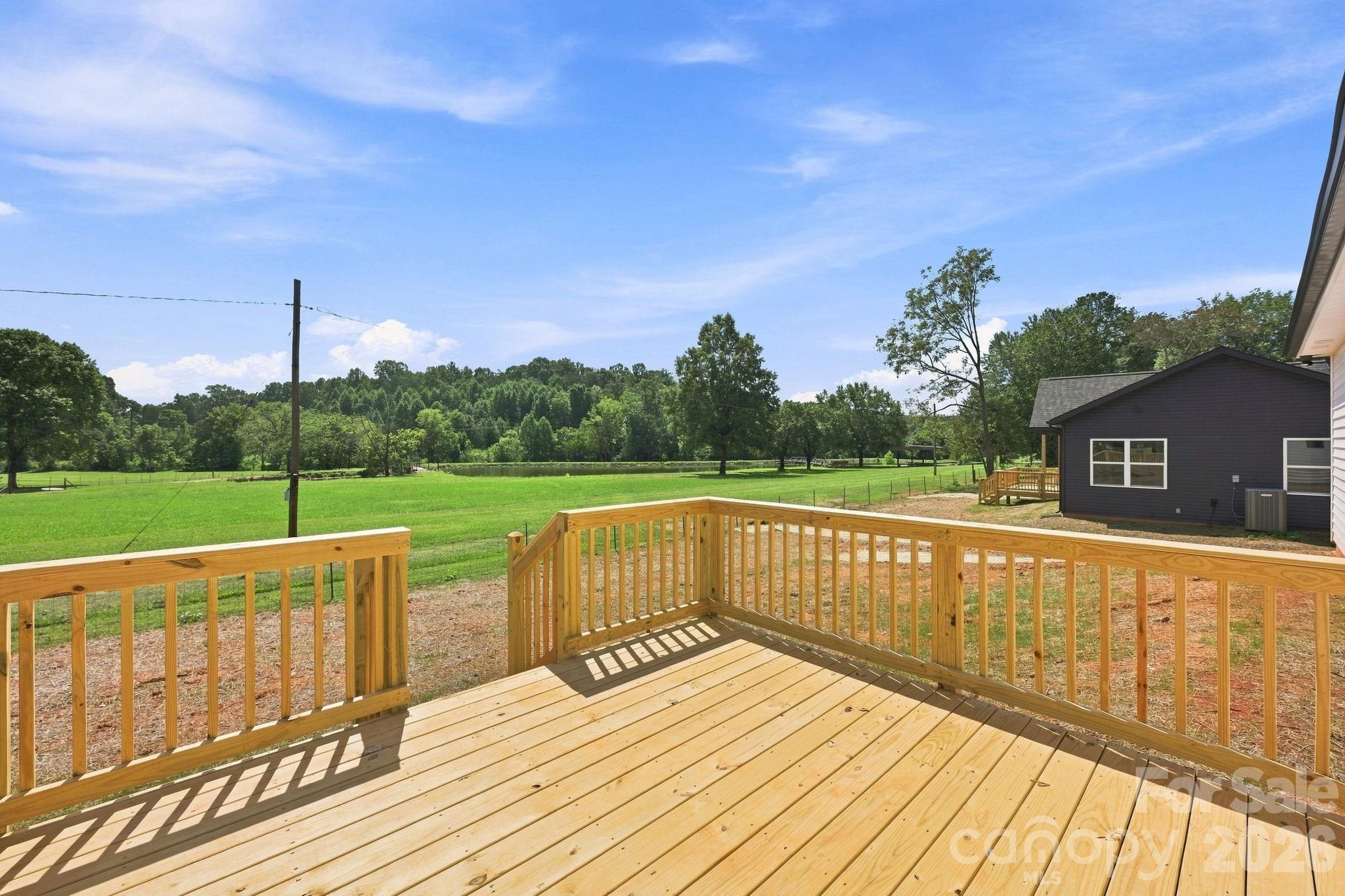 1513 Robin Road — Newton