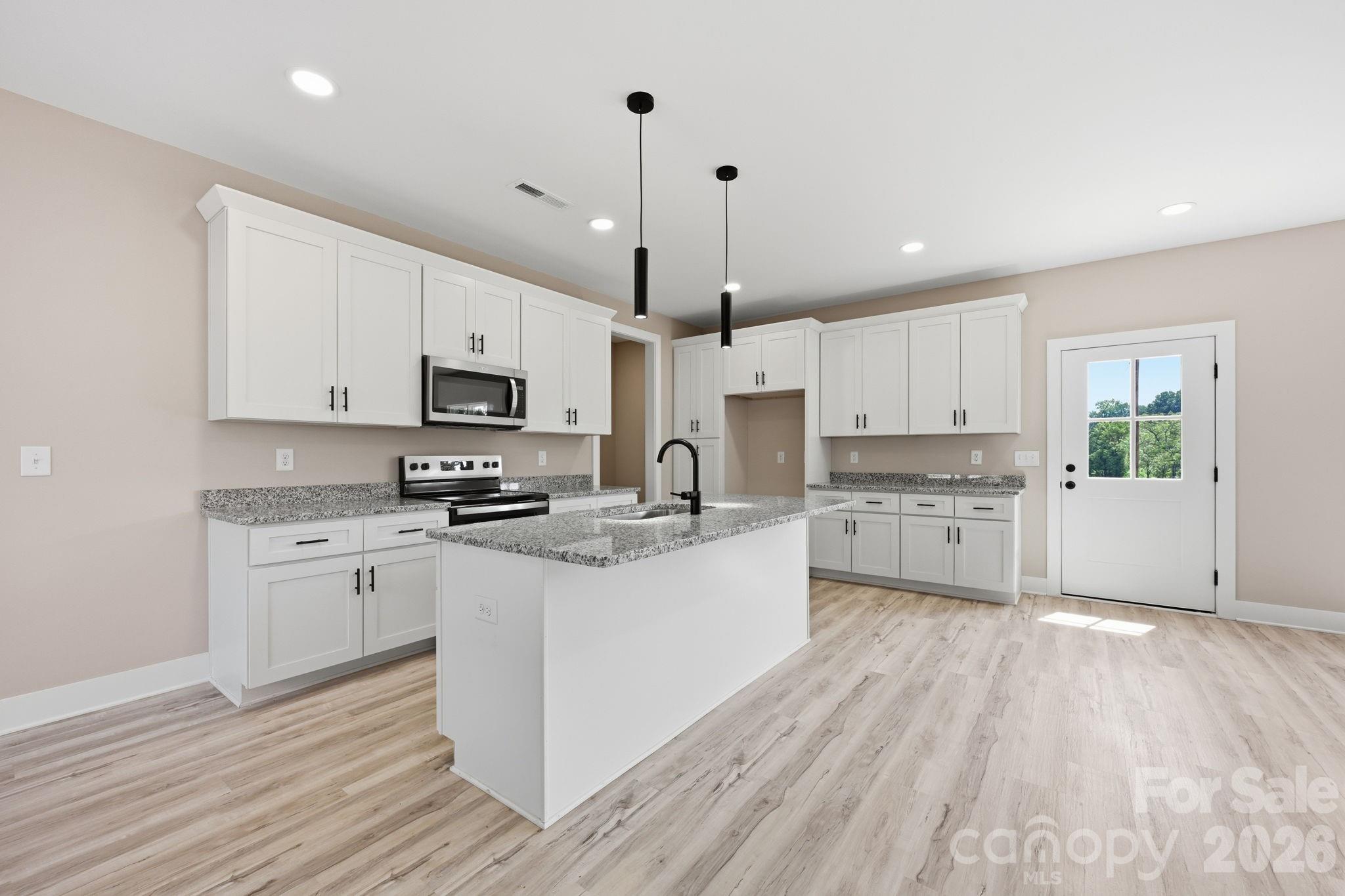 1513 Robin Road — Newton