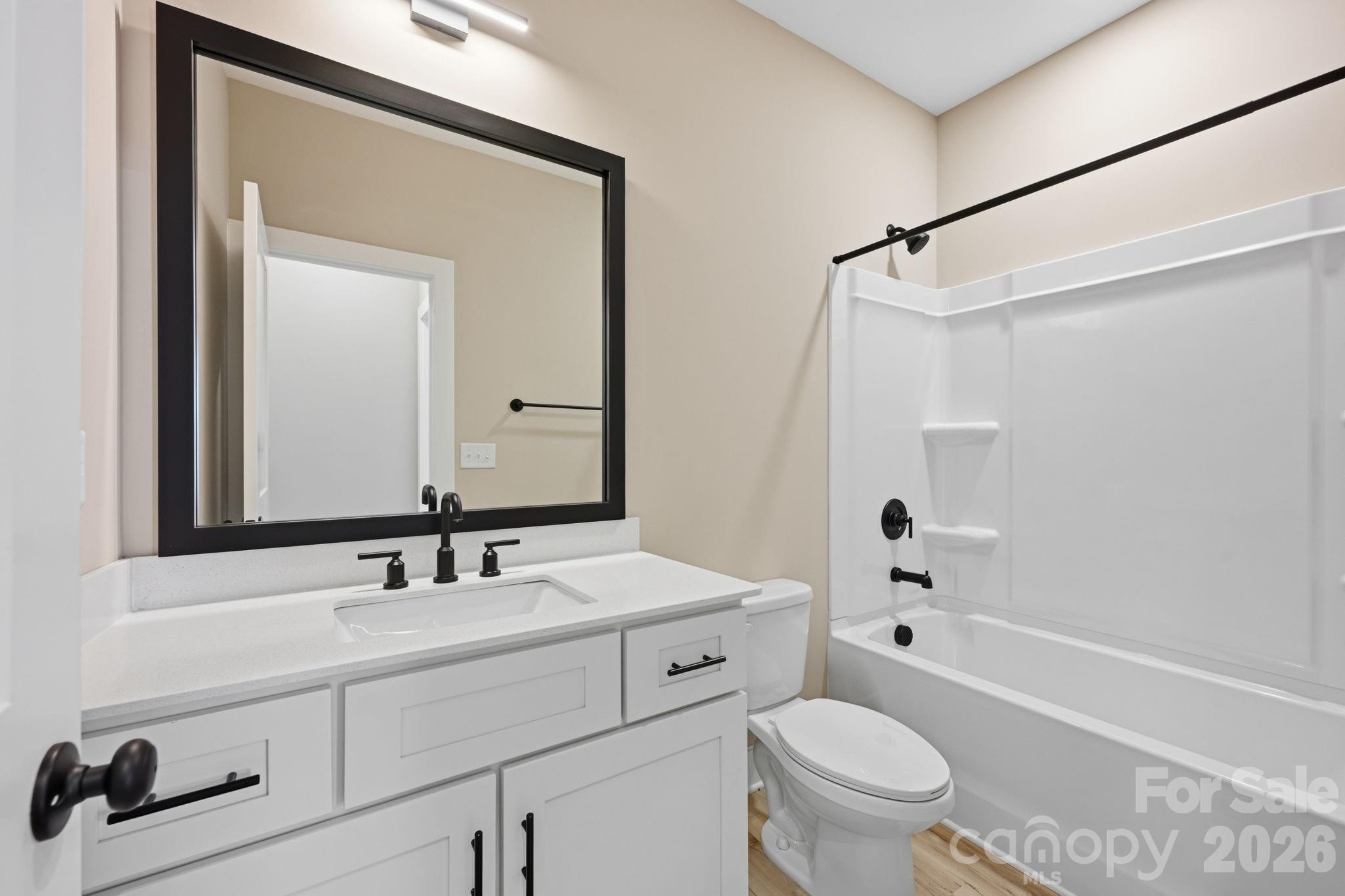 1513 Robin Road — Newton