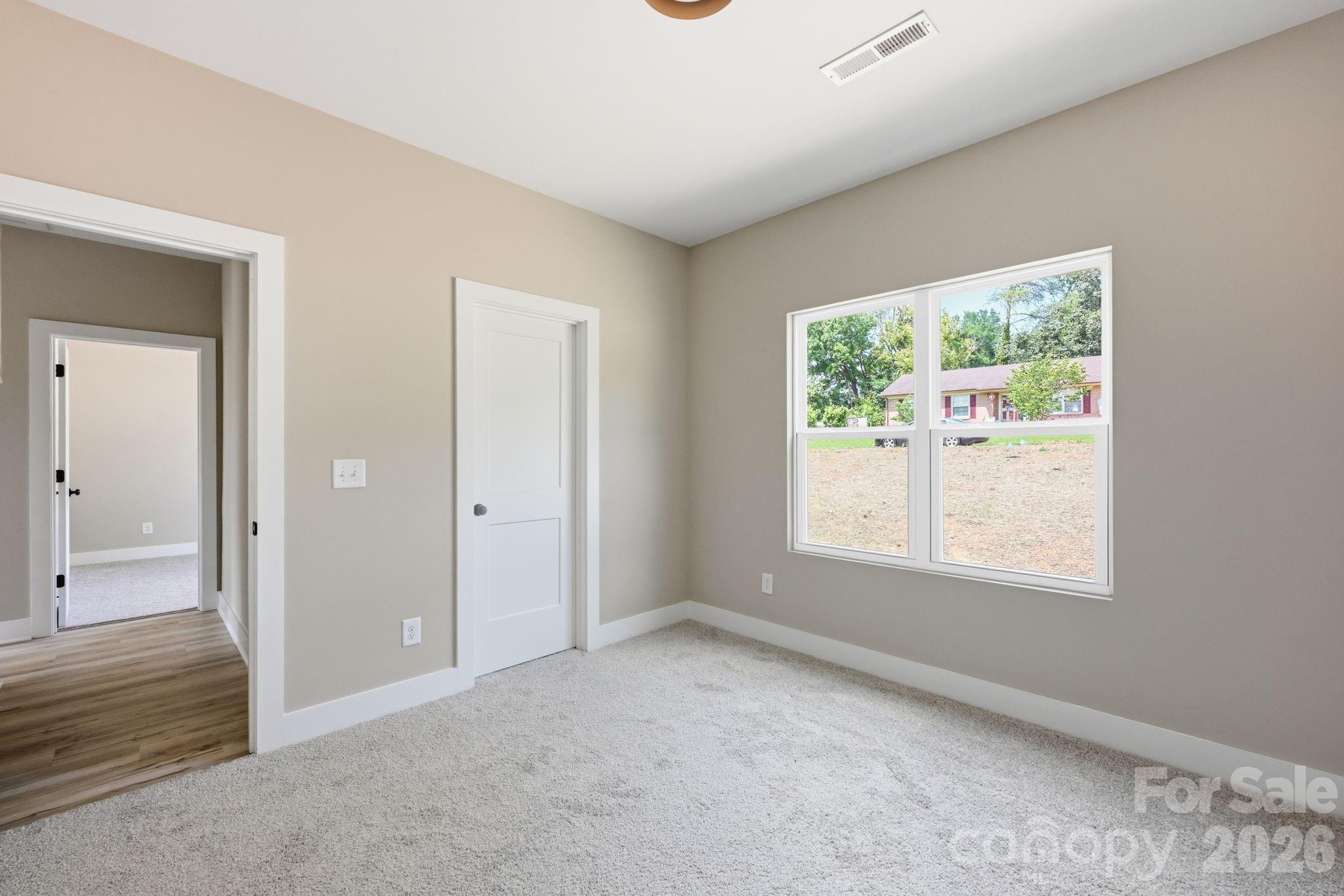 1517 Robin Road — Newton