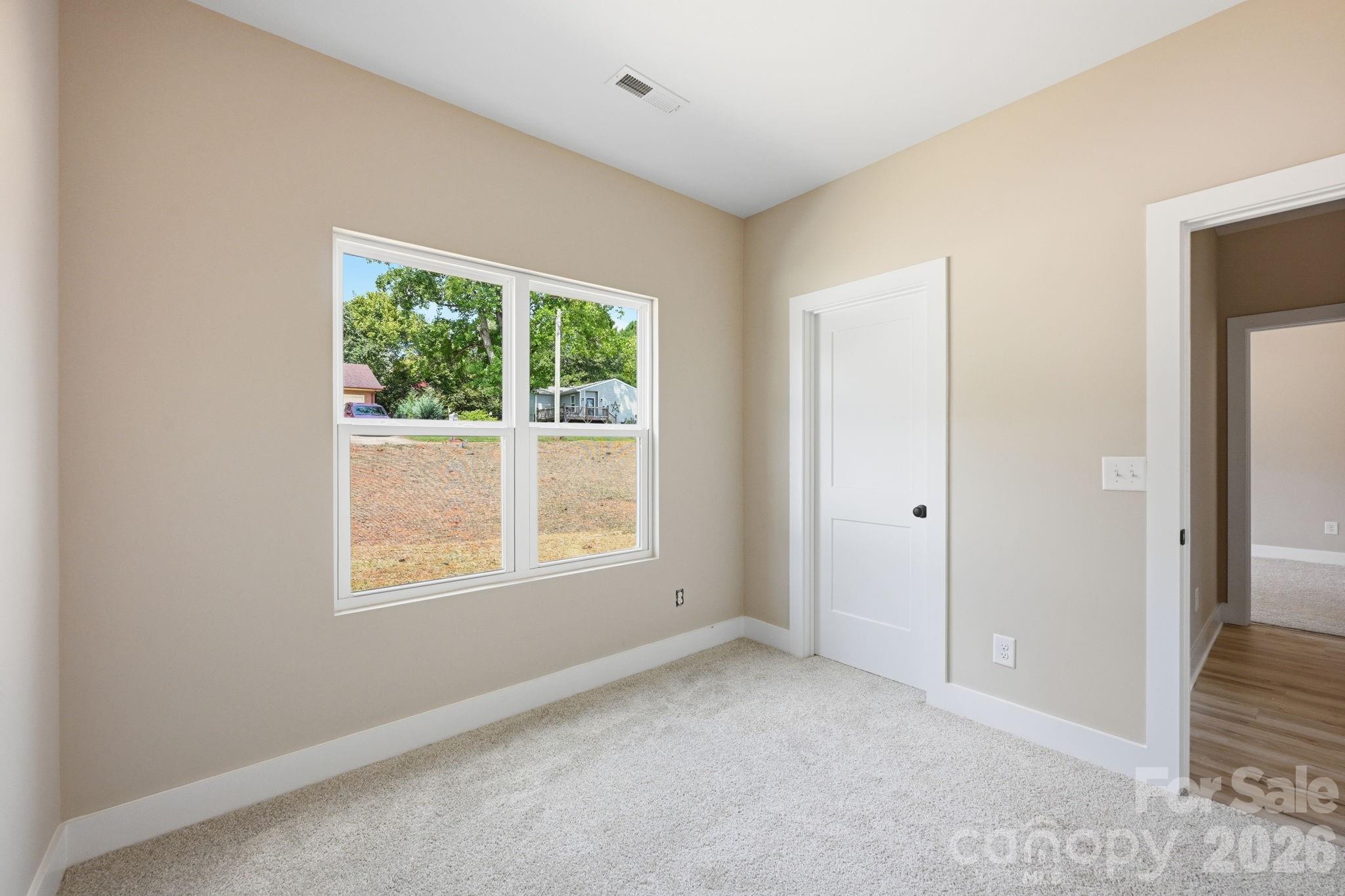 1517 Robin Road — Newton