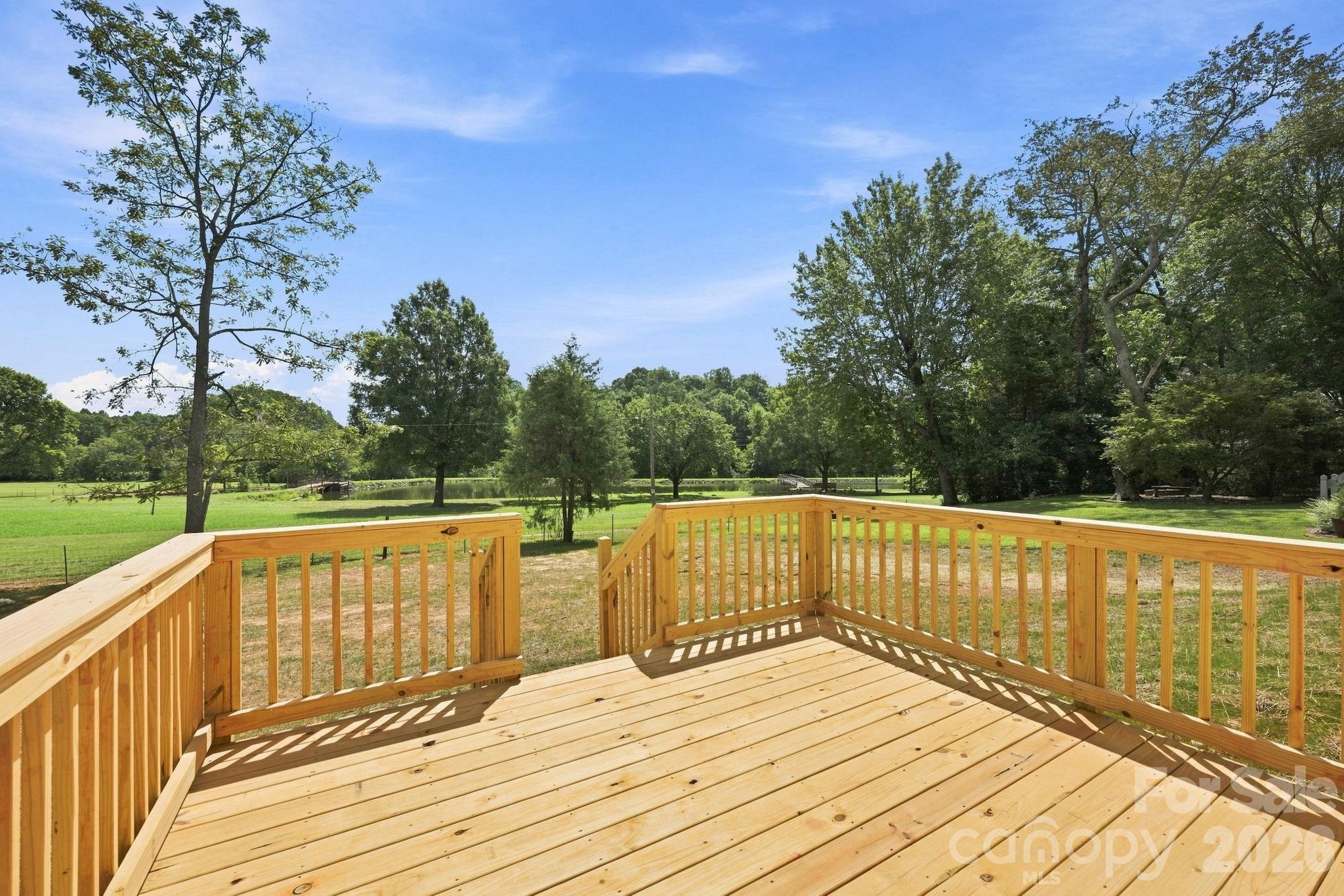 1517 Robin Road — Newton