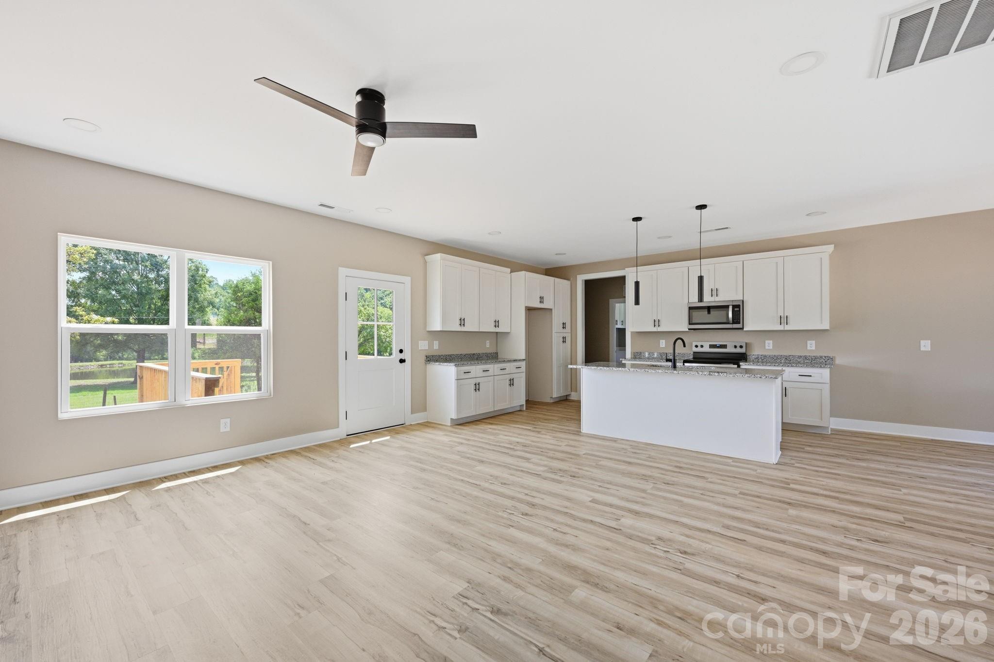 1517 Robin Road — Newton