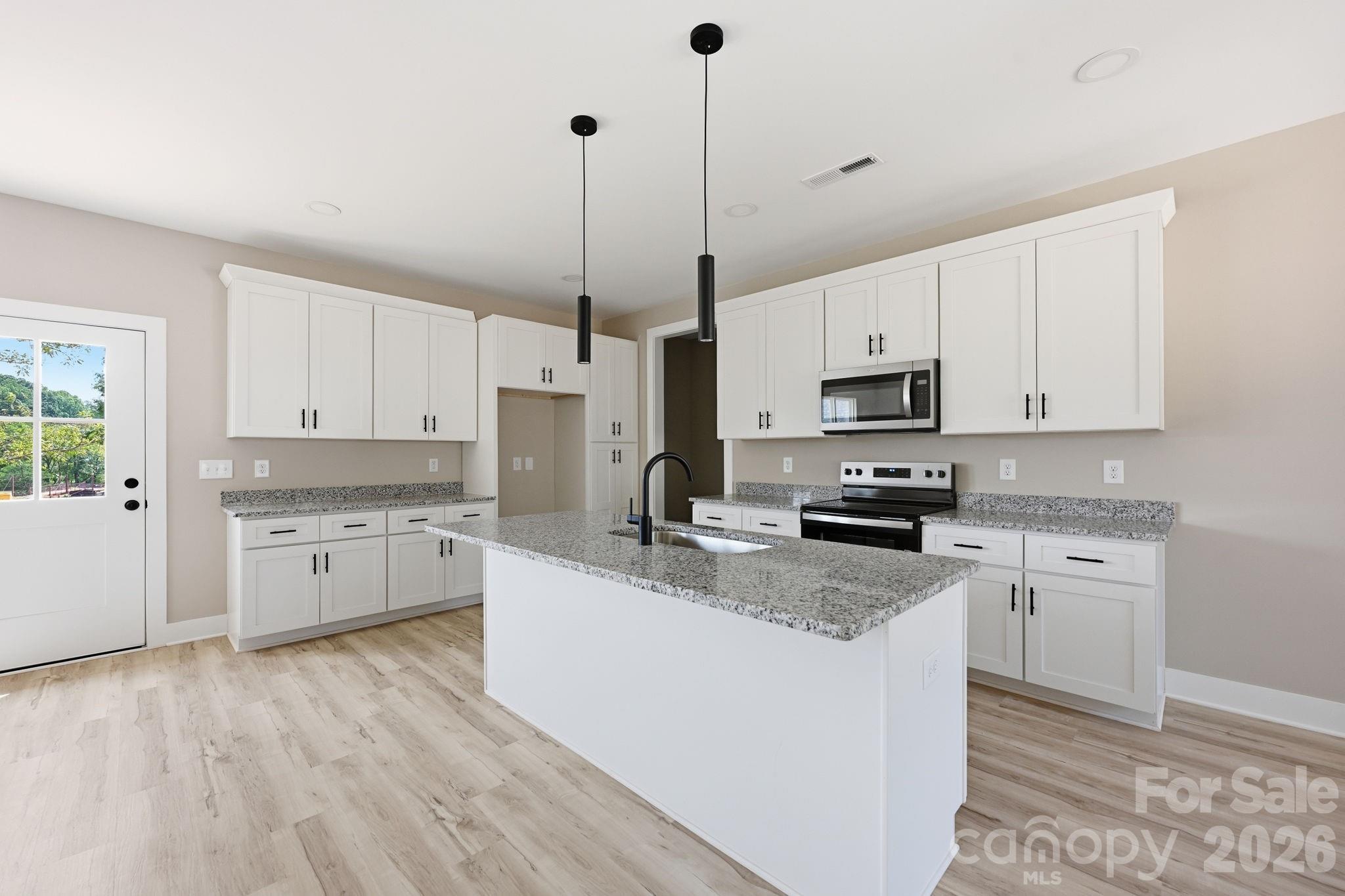1517 Robin Road — Newton