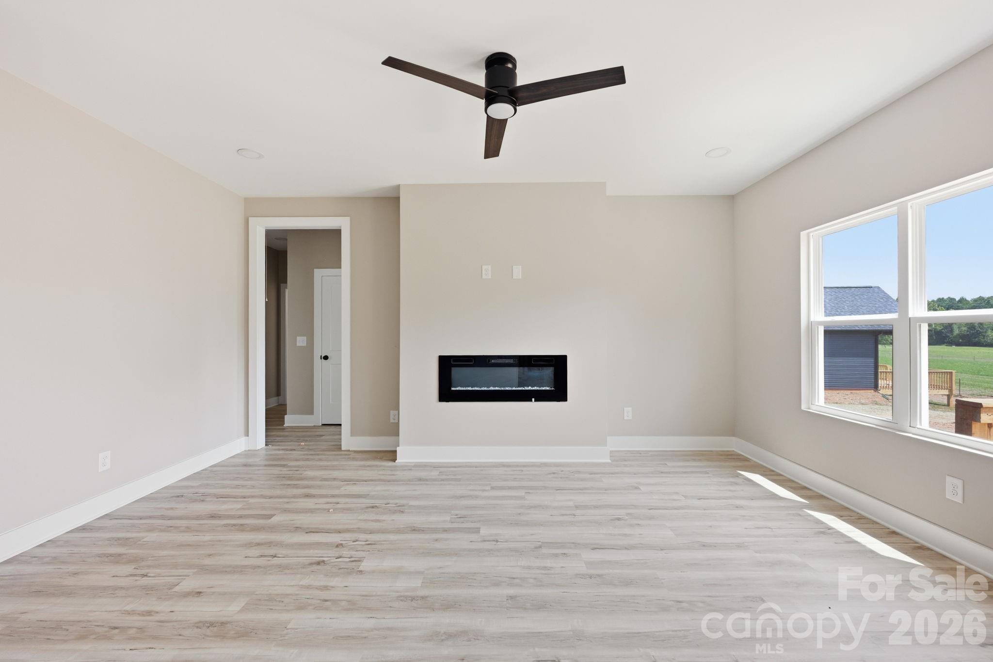 1517 Robin Road — Newton