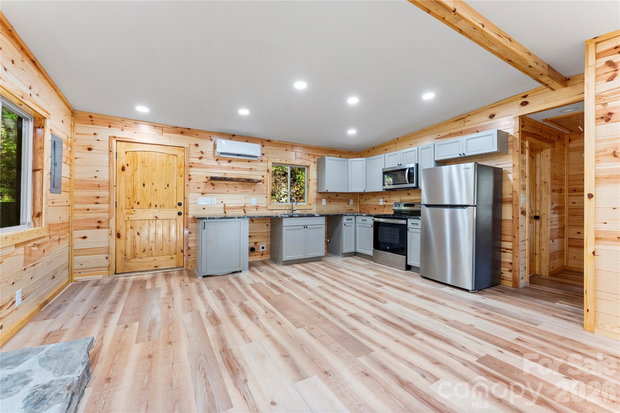 430 Long Branch Road — Maggie Valley