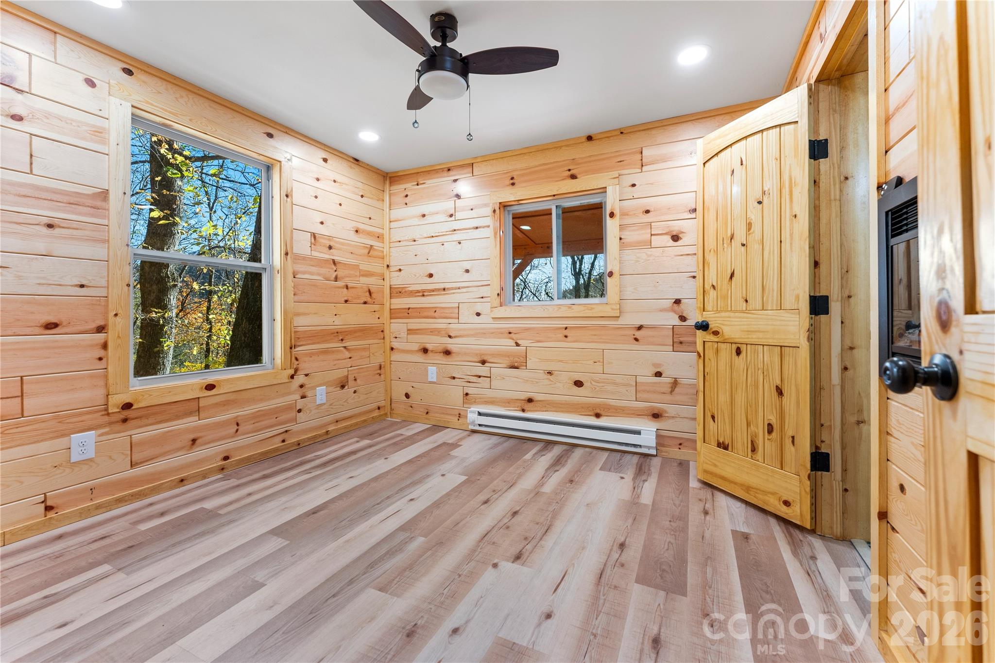 430 Long Branch Road — Maggie Valley