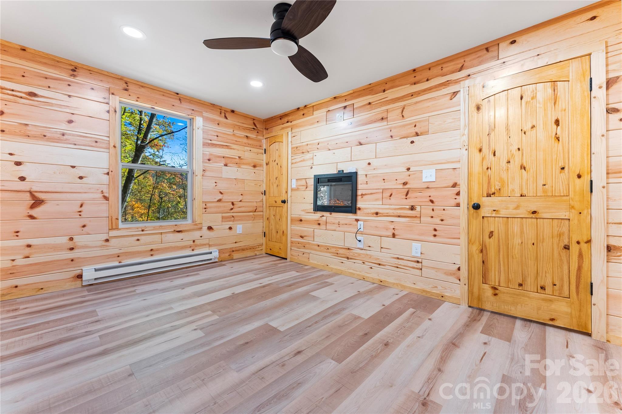430 Long Branch Road — Maggie Valley