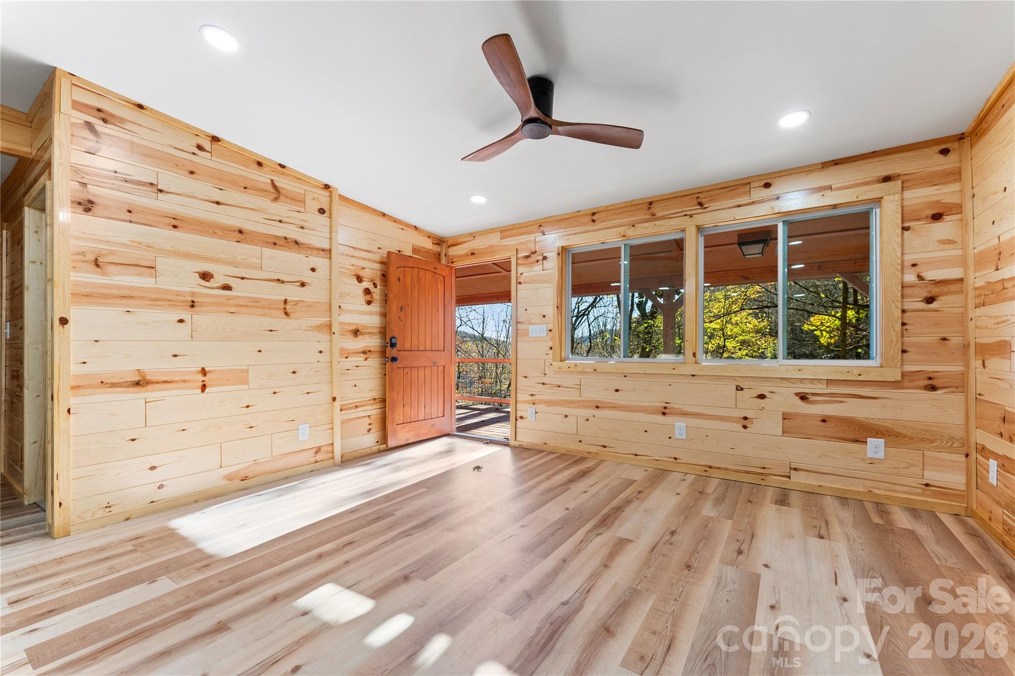 430 Long Branch Road — Maggie Valley