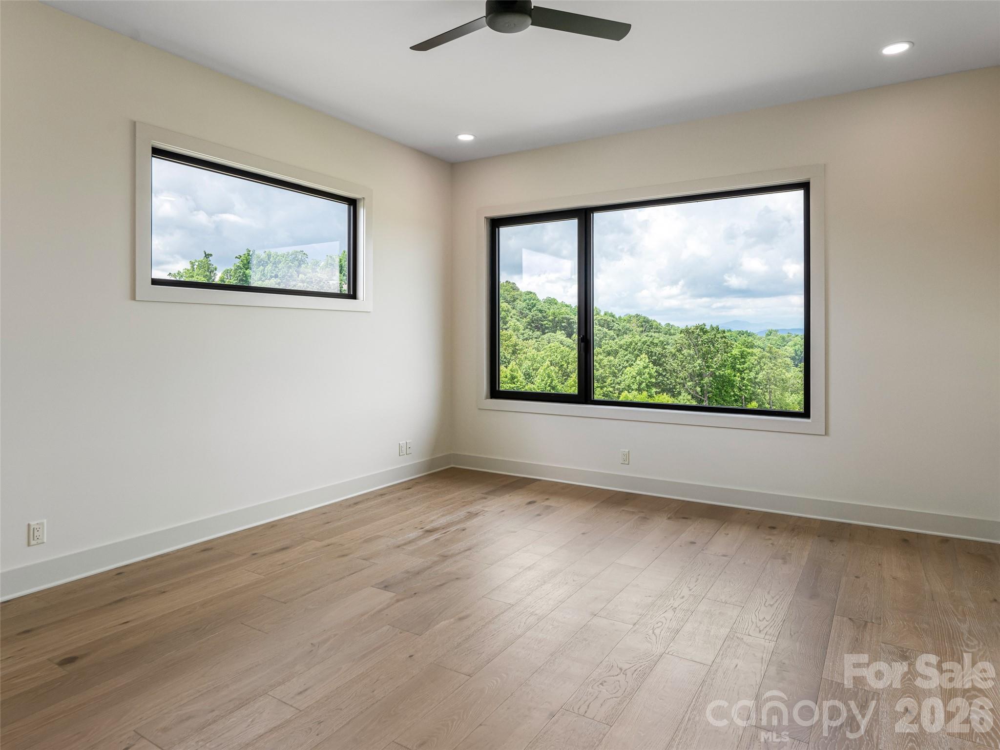 24 S Watchman Drive — Hendersonville