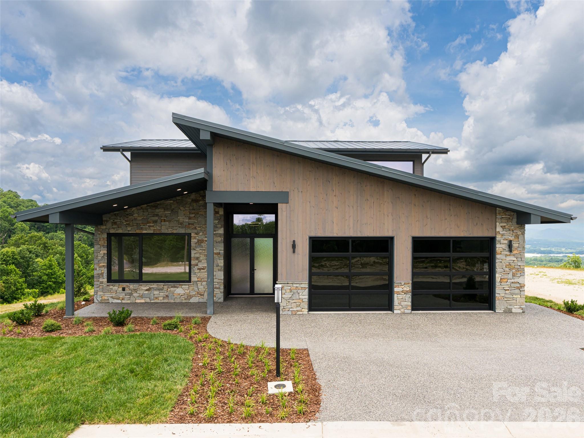 24 S Watchman Drive — Hendersonville