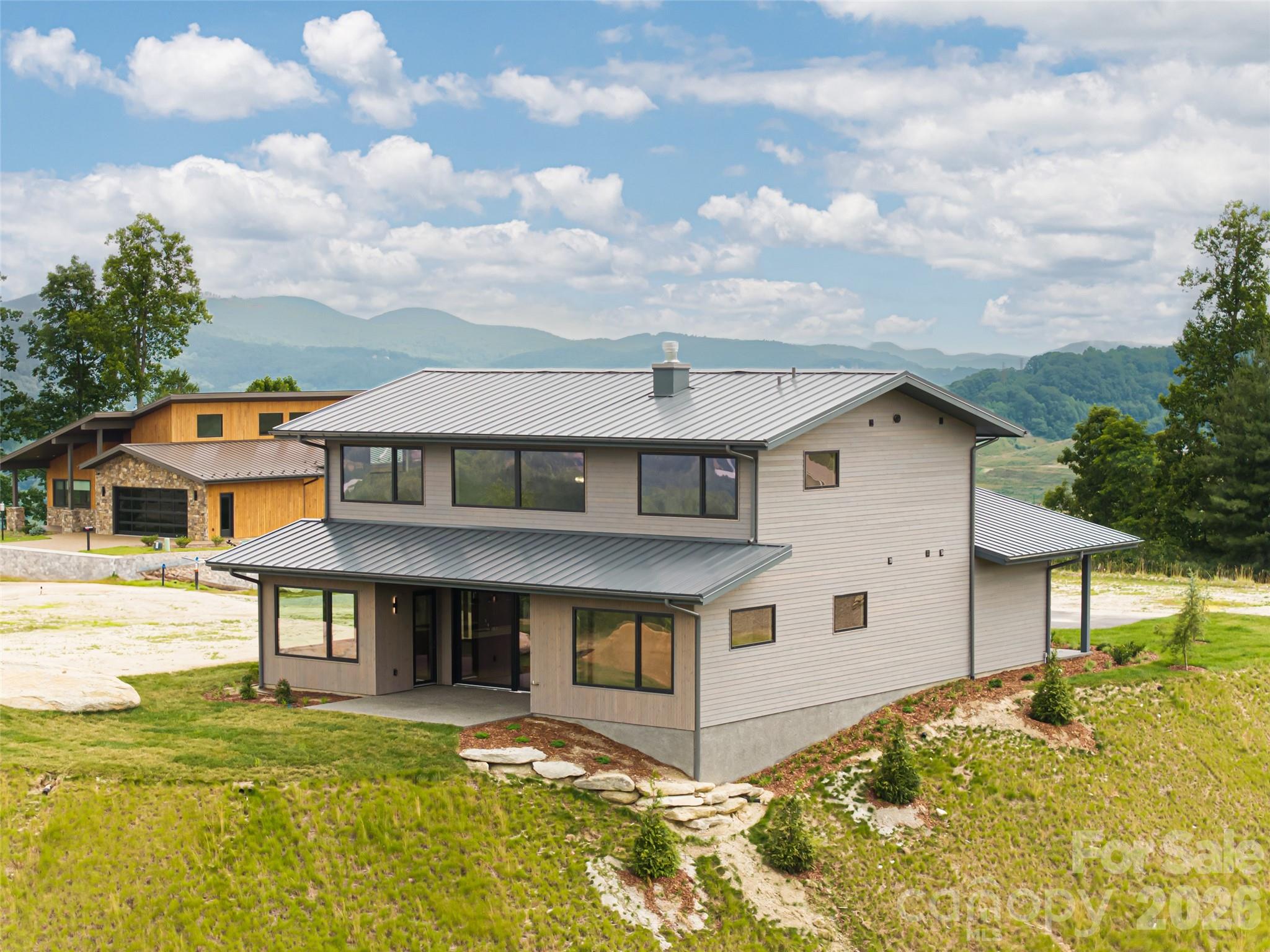 24 S Watchman Drive — Hendersonville