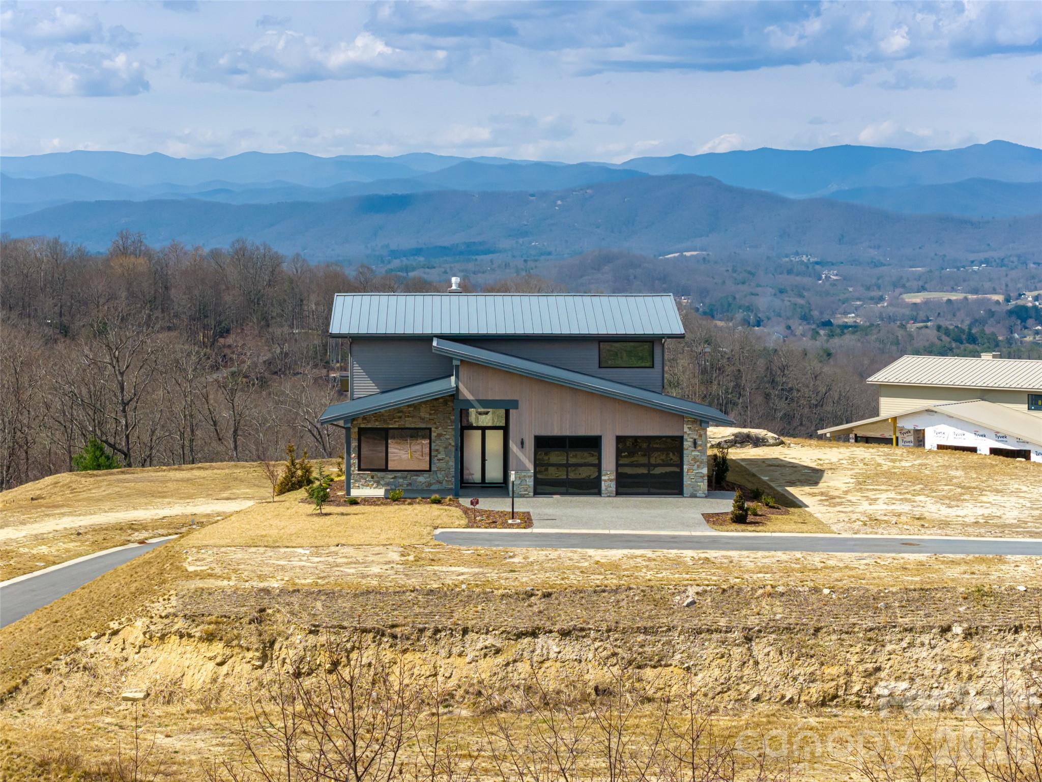 24 S Watchman Drive — Hendersonville