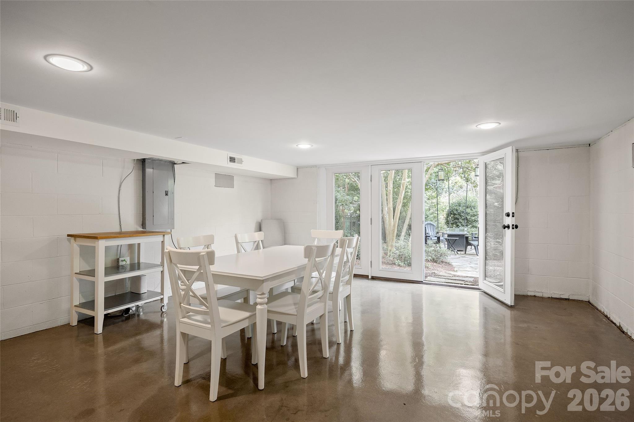 2215 Chatham Avenue — Charlotte