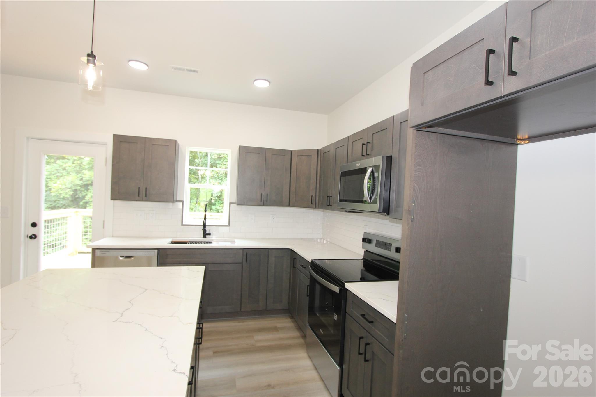 1074 Lyndsey Brook Court — Lincolnton