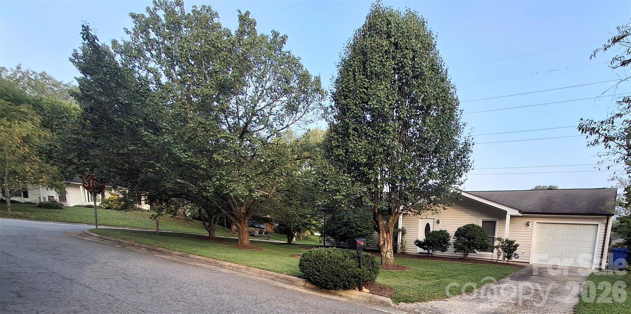 204 Scottlynn Drive — Asheville