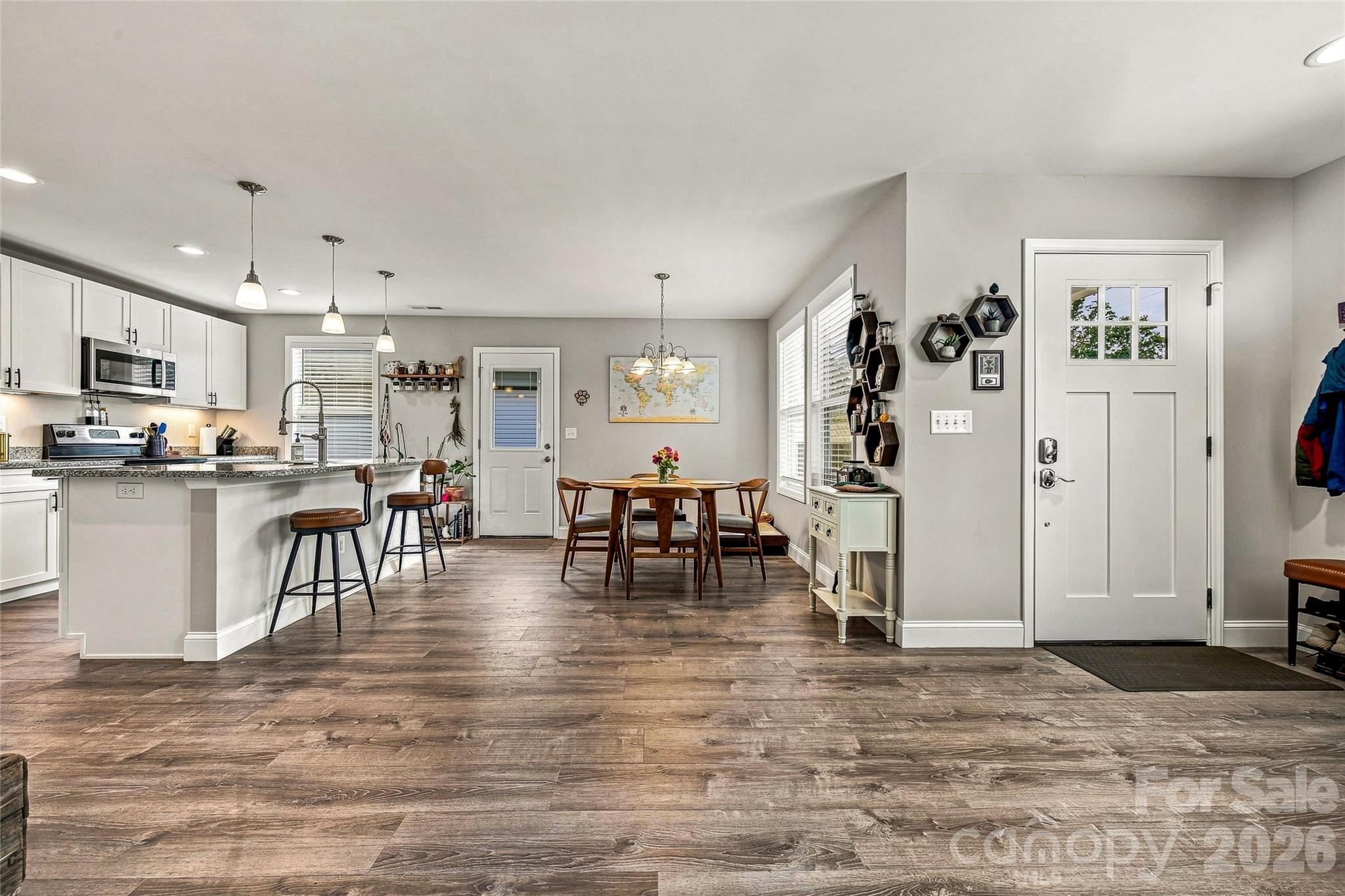 619 Edgewood Avenue — Hendersonville