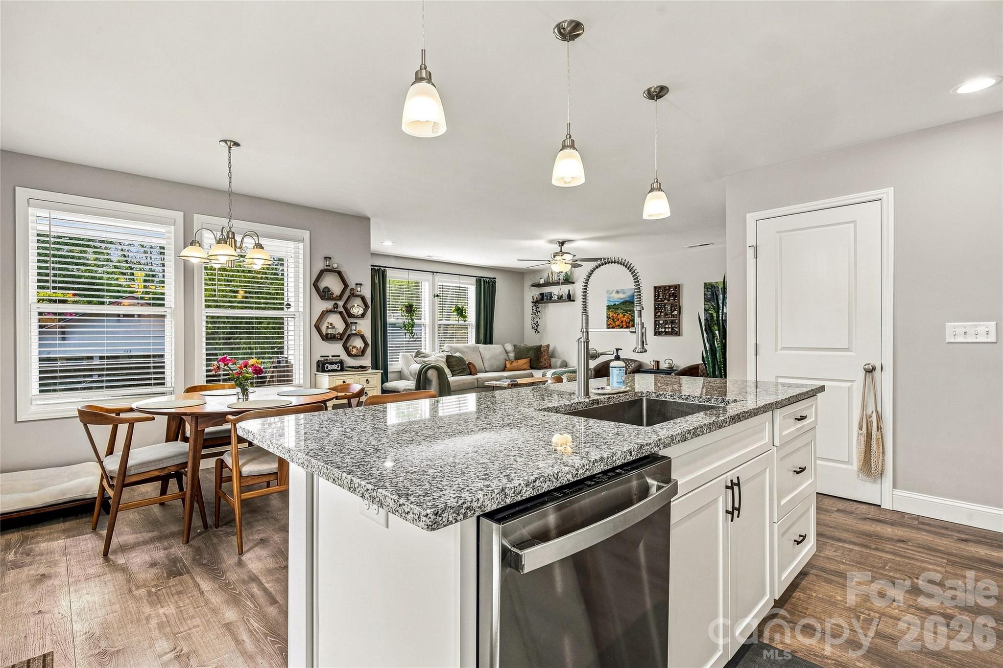 619 Edgewood Avenue — Hendersonville