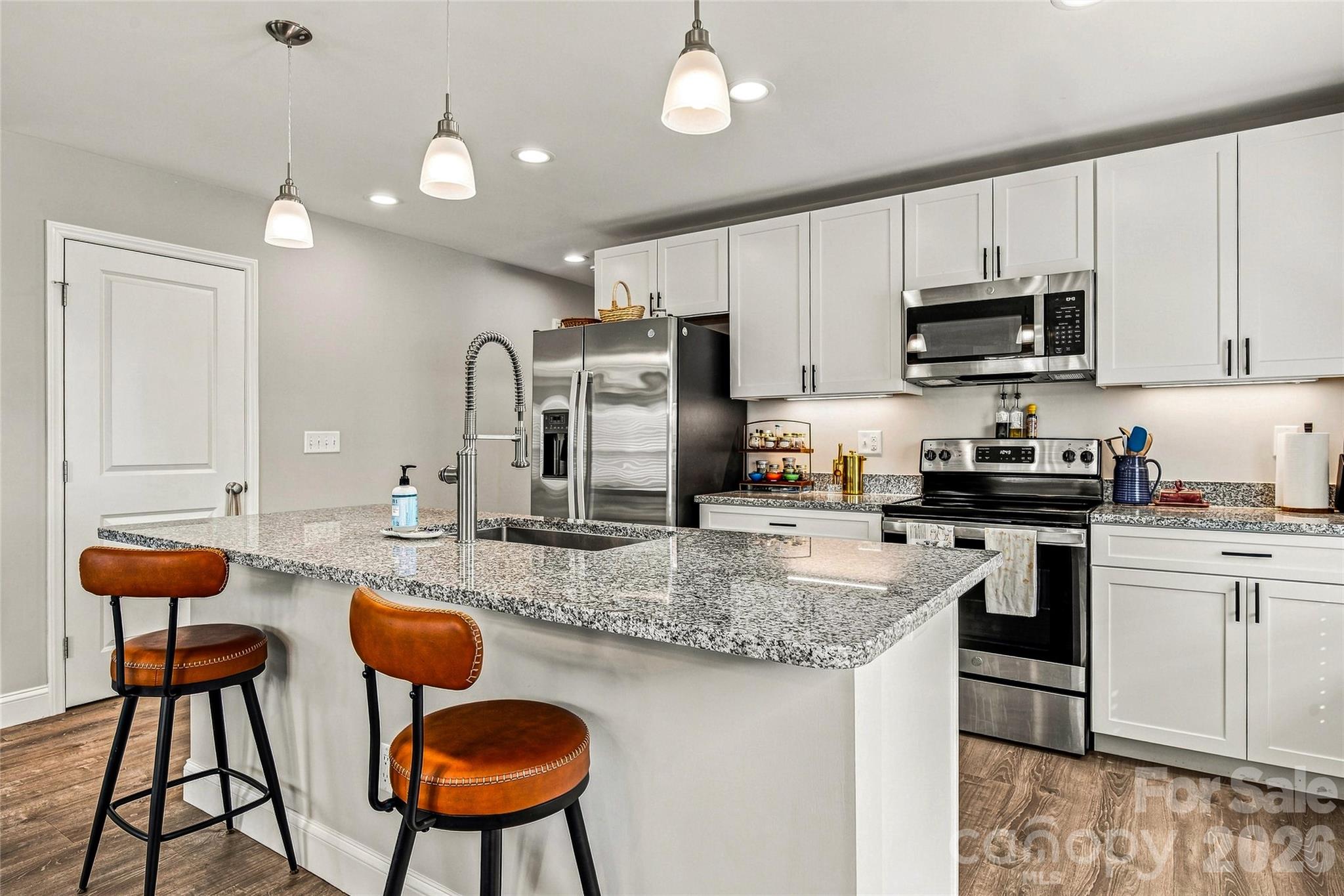 619 Edgewood Avenue — Hendersonville
