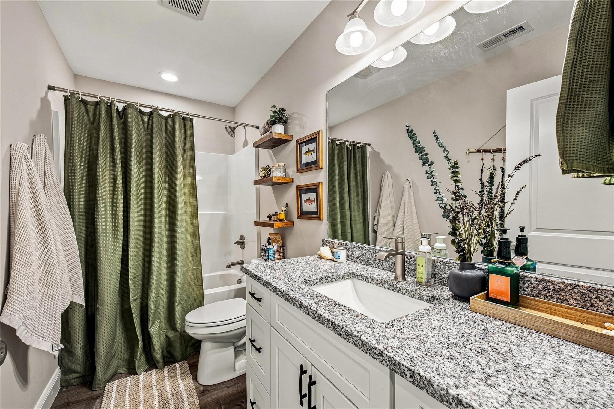 619 Edgewood Avenue — Hendersonville