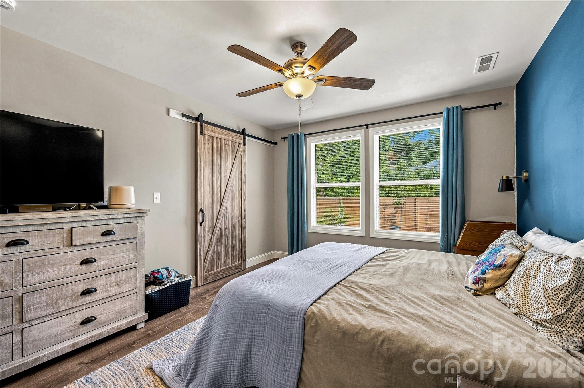 619 Edgewood Avenue — Hendersonville