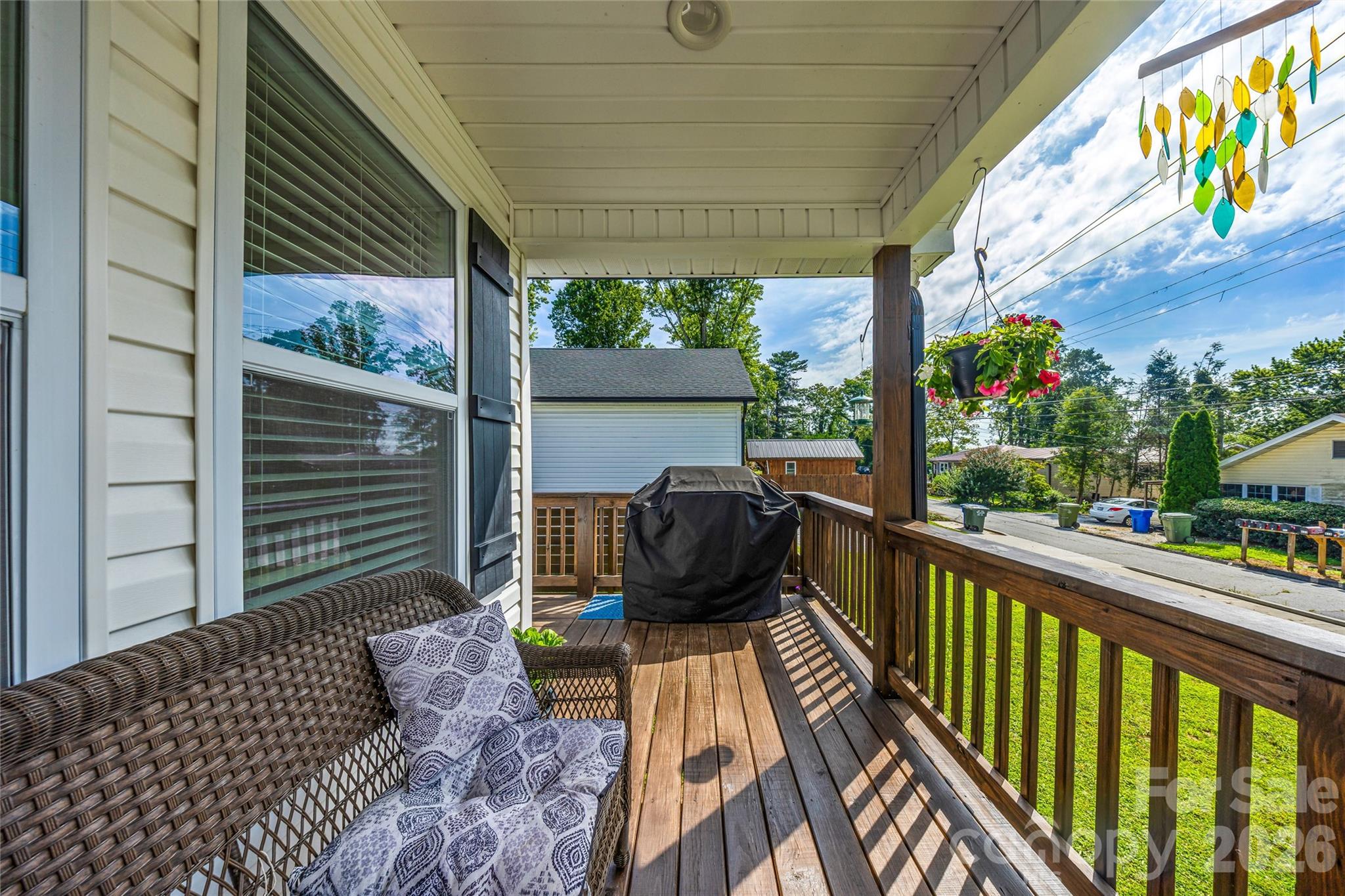 619 Edgewood Avenue — Hendersonville