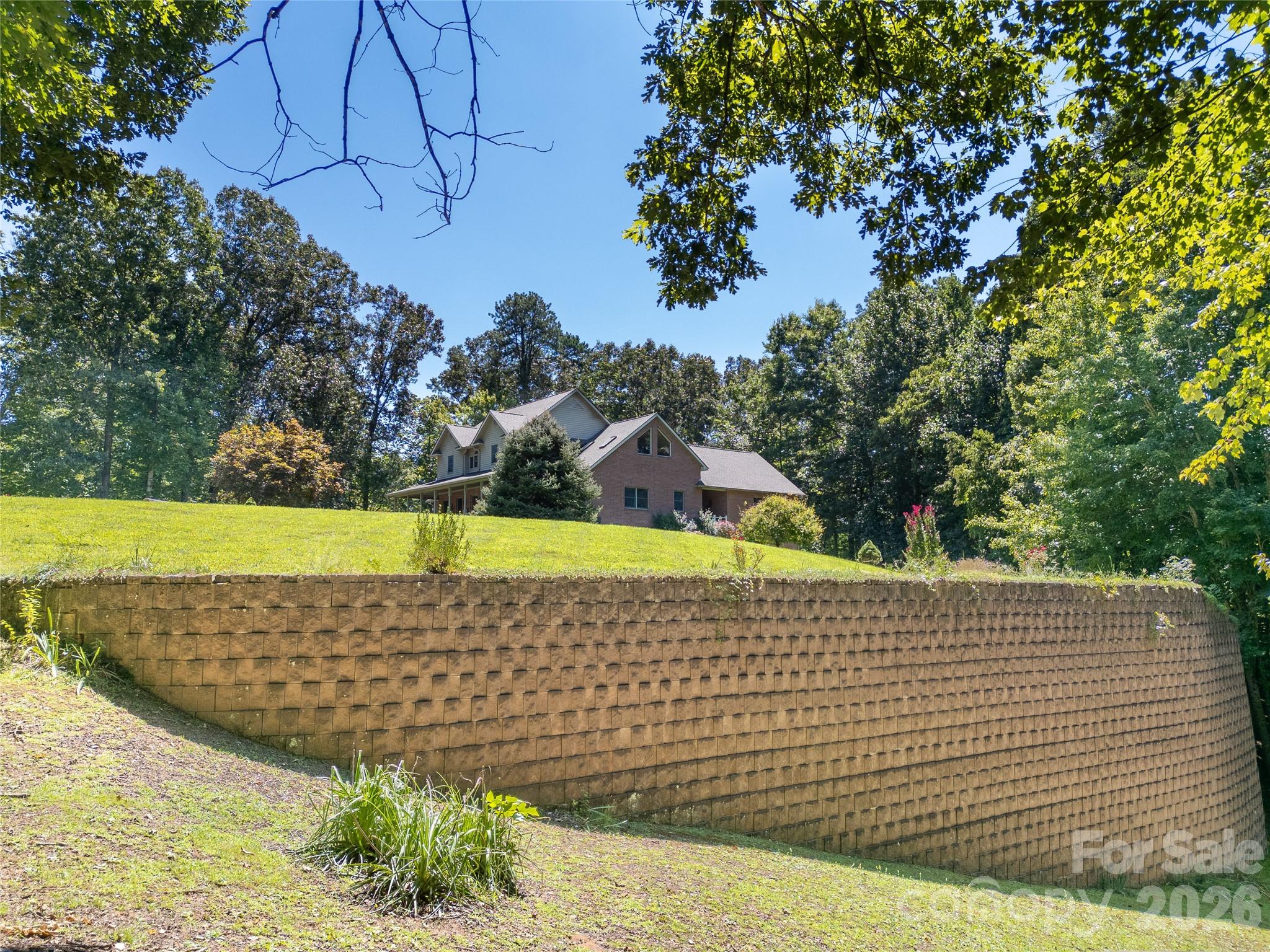 832 Asheville Highway — Sylva