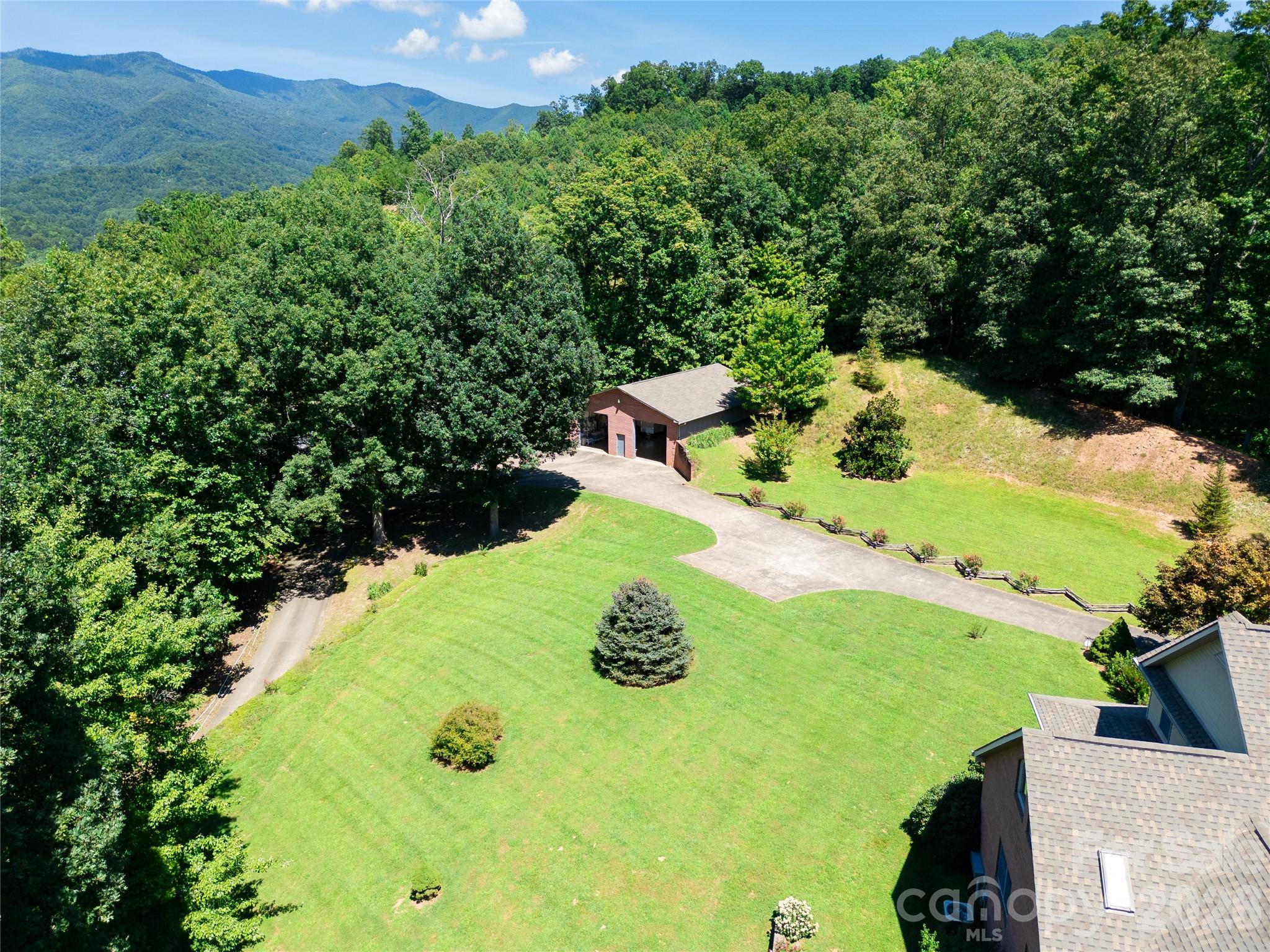 832 Asheville Highway — Sylva