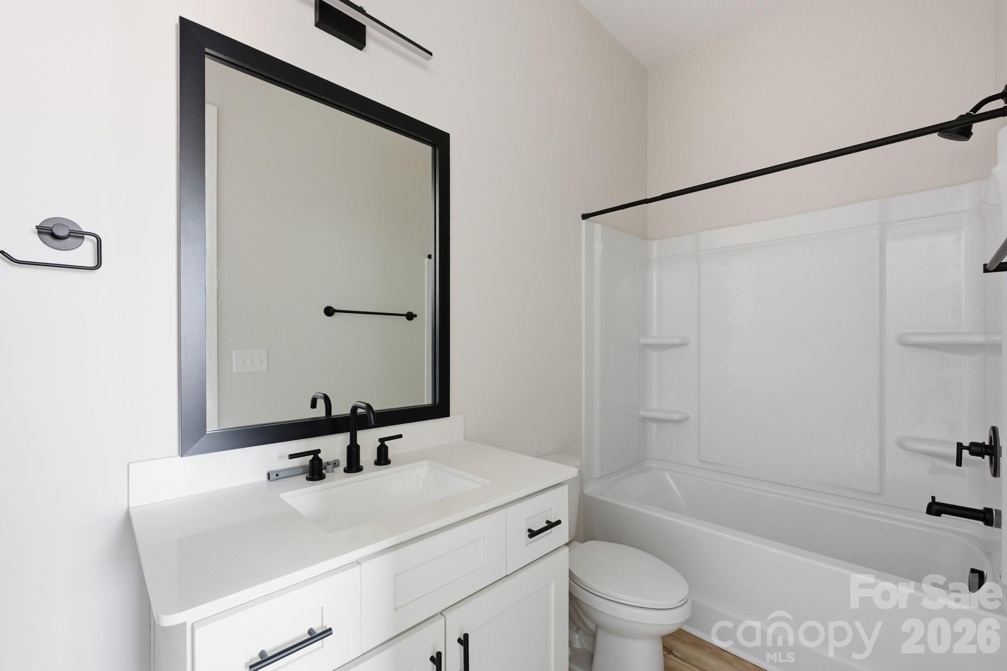 1515 Robin Road — Newton