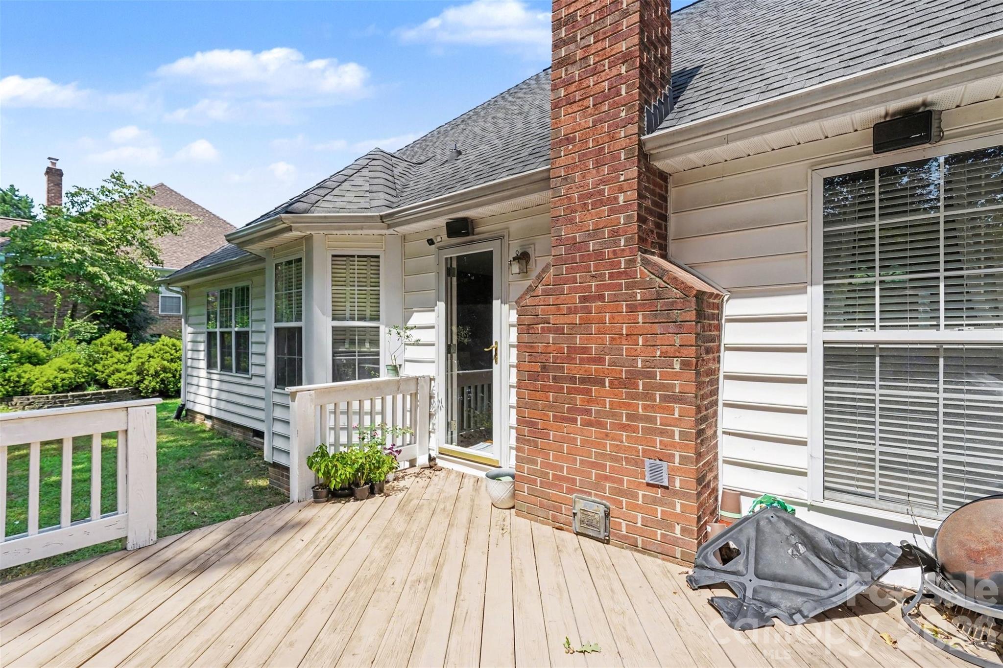 8202 Stevens Mill Road — Matthews