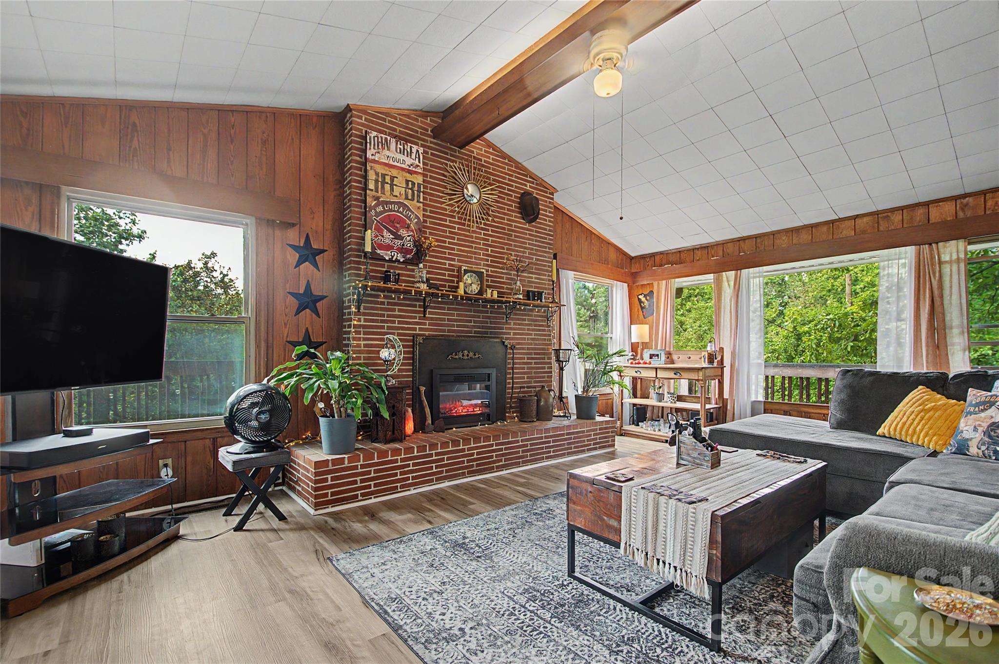 70 Dogwood Drive — Hendersonville