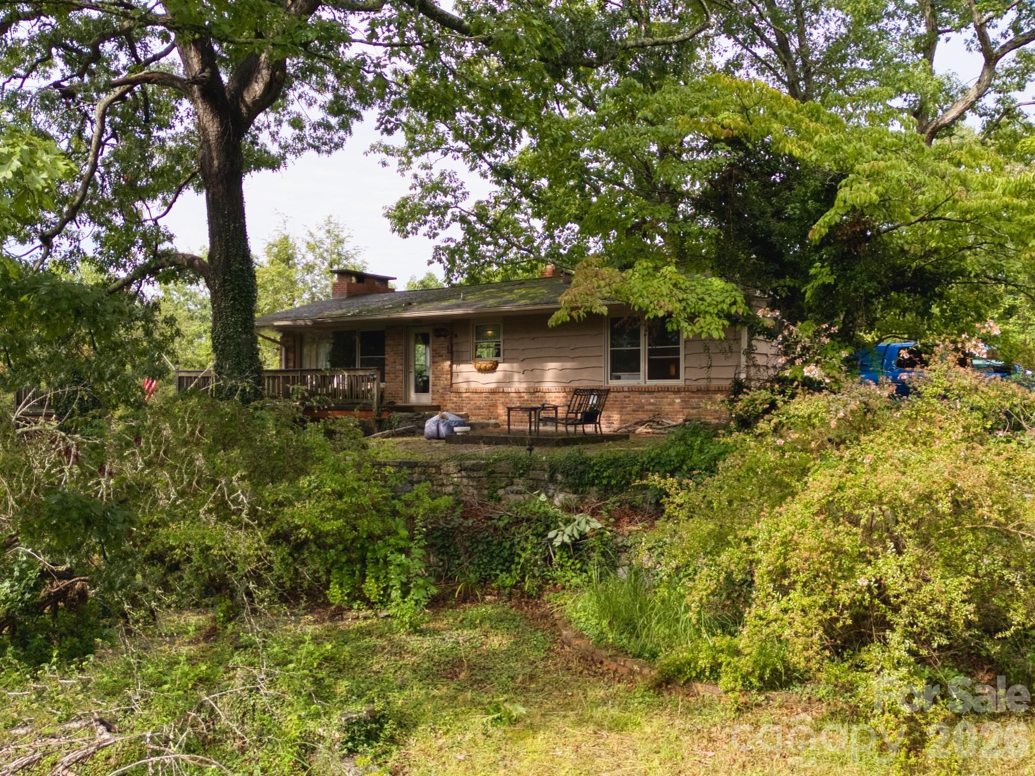 70 Dogwood Drive — Hendersonville