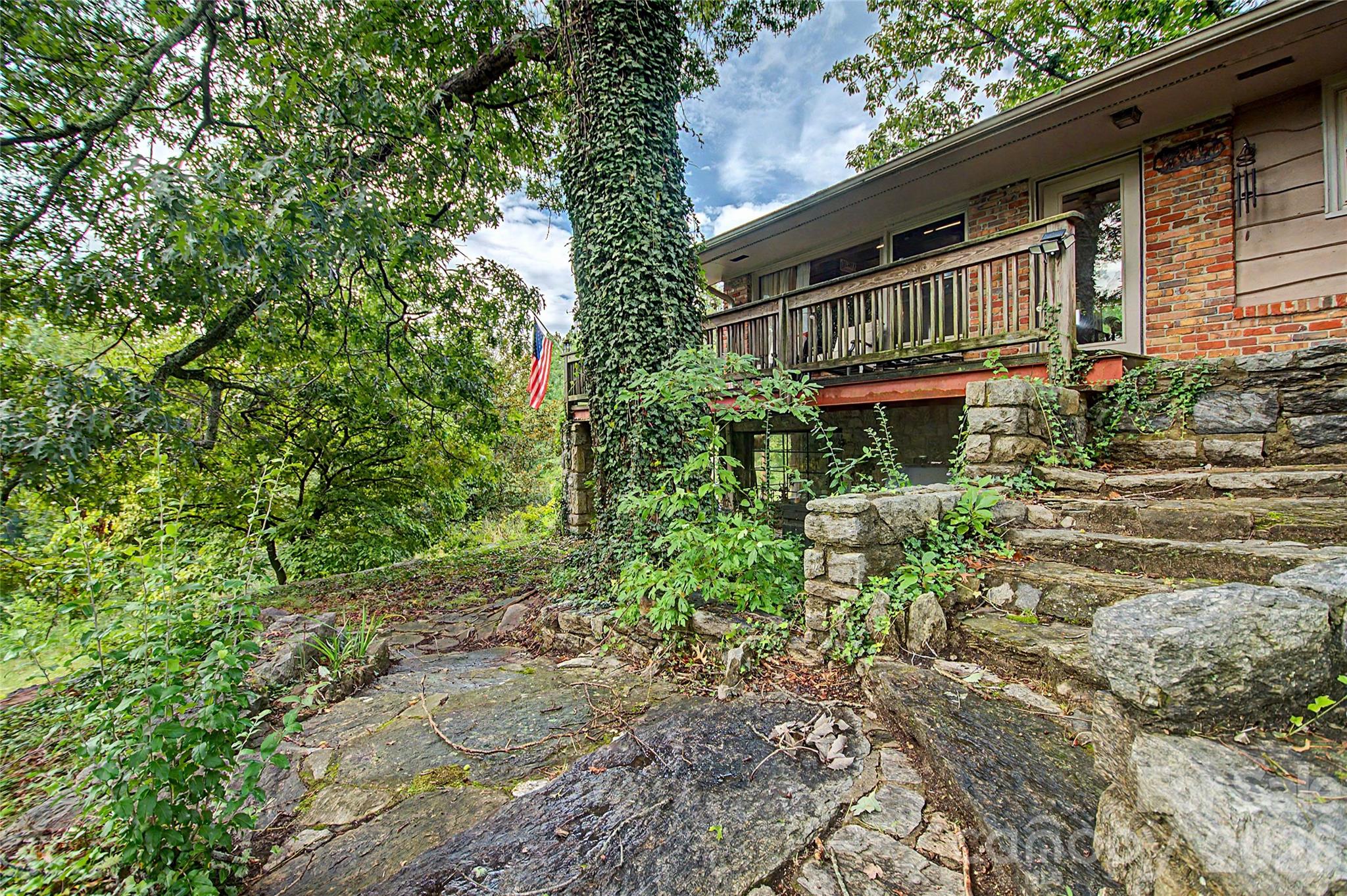 70 Dogwood Drive — Hendersonville