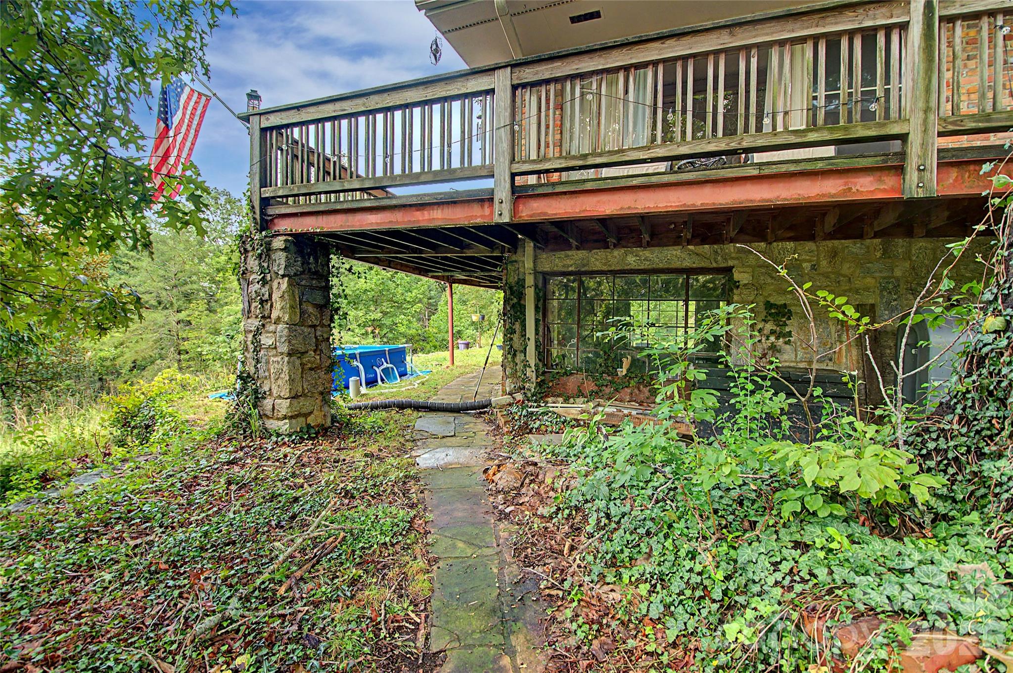 70 Dogwood Drive — Hendersonville