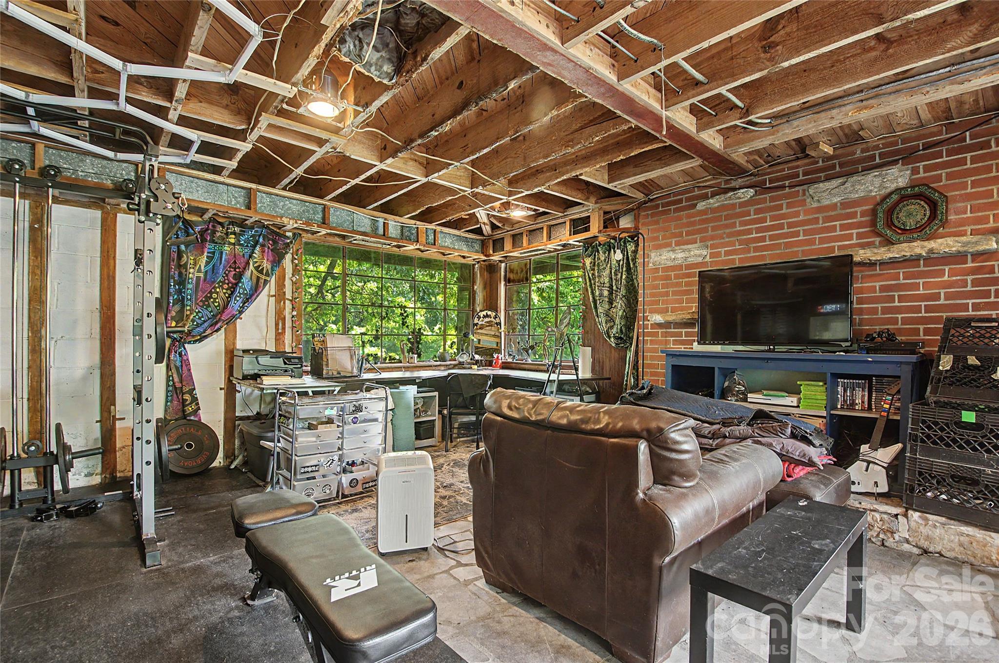 70 Dogwood Drive — Hendersonville
