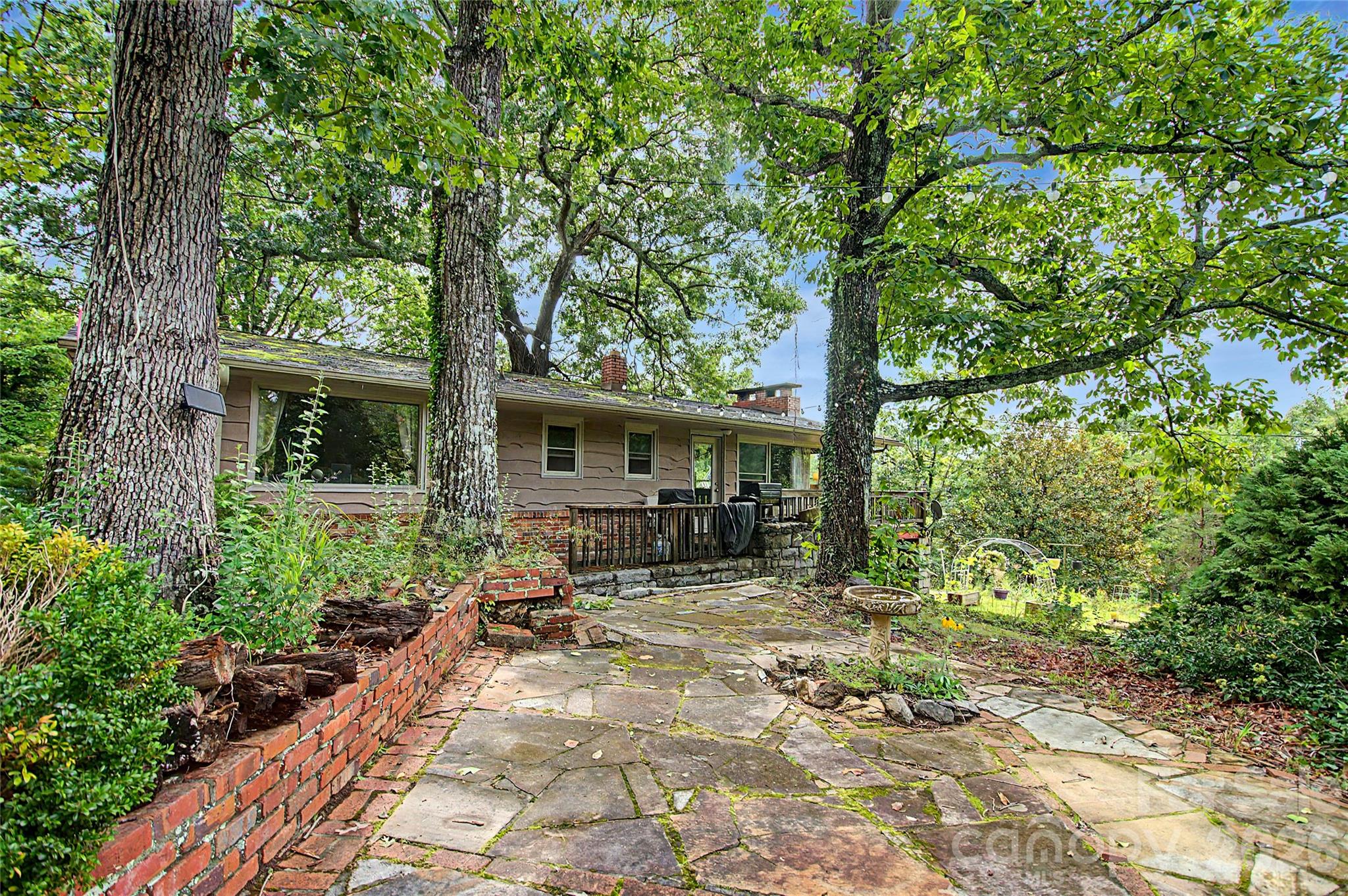 70 Dogwood Drive — Hendersonville