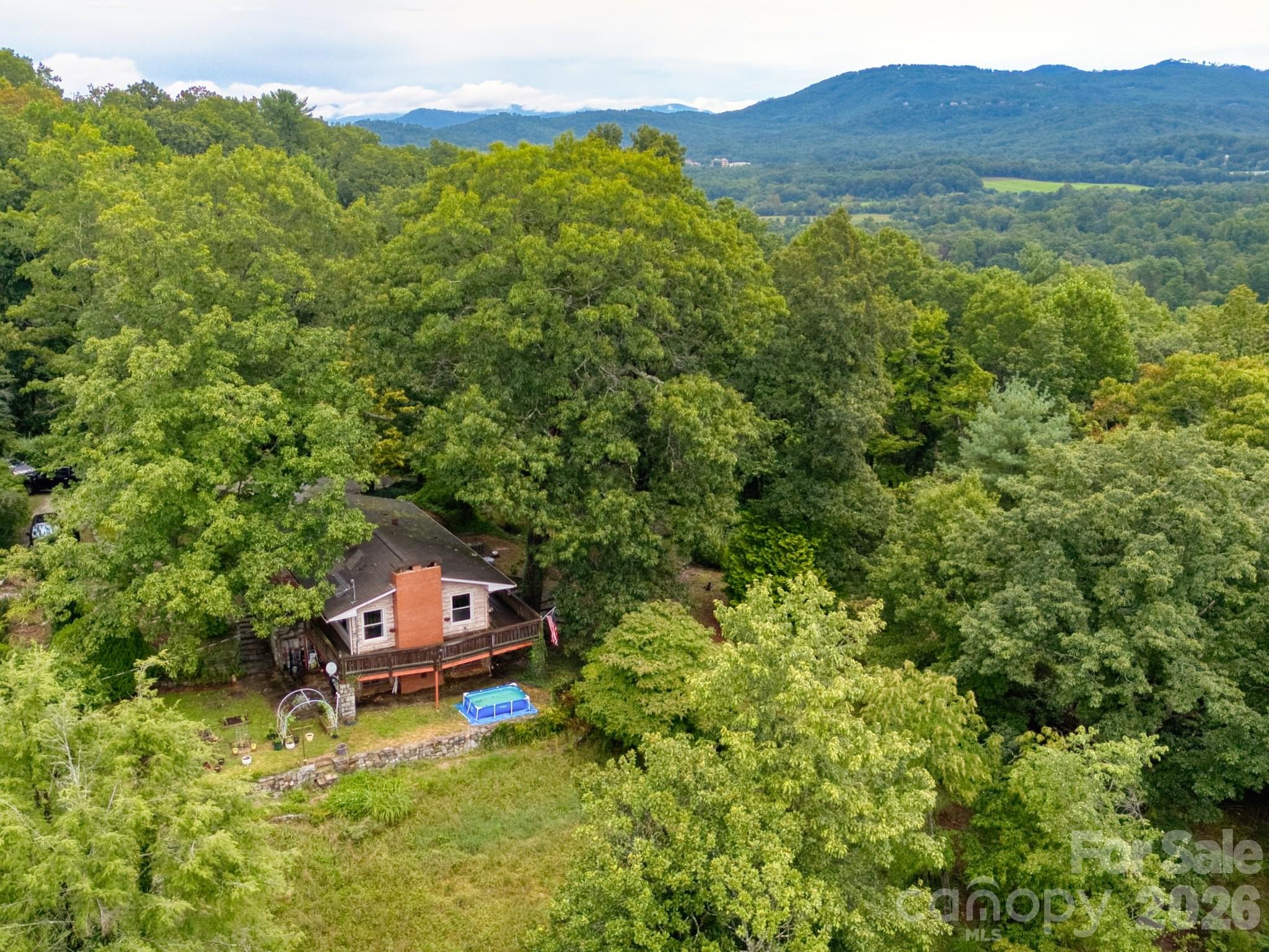 70 Dogwood Drive — Hendersonville