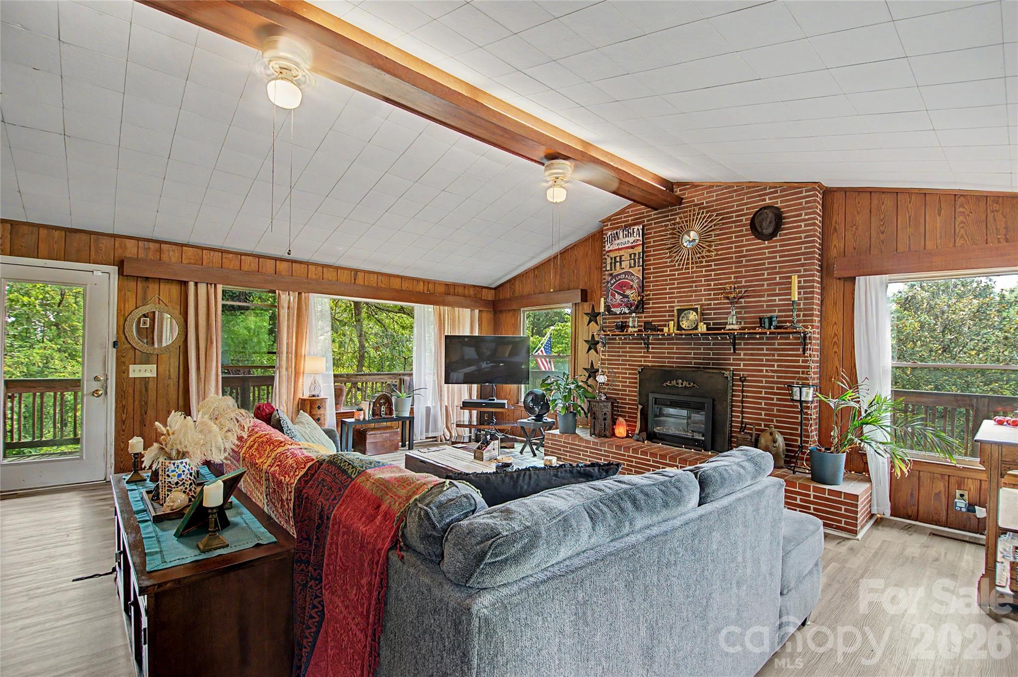 70 Dogwood Drive — Hendersonville