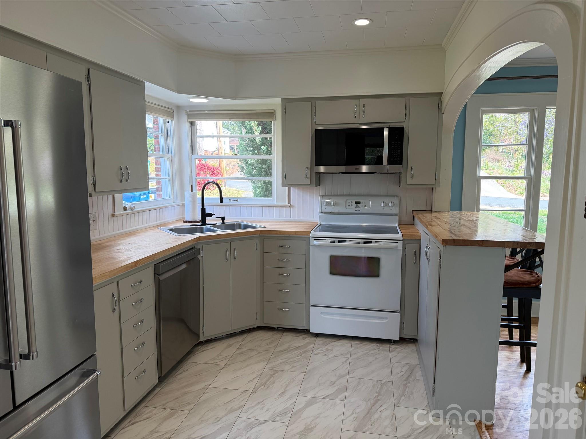 1631 Maple Avenue — Albemarle