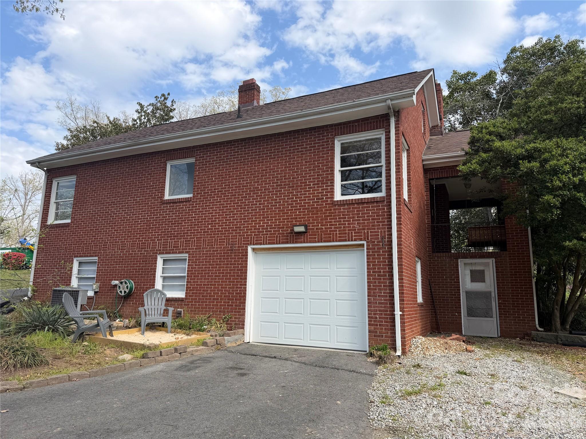 1631 Maple Avenue — Albemarle