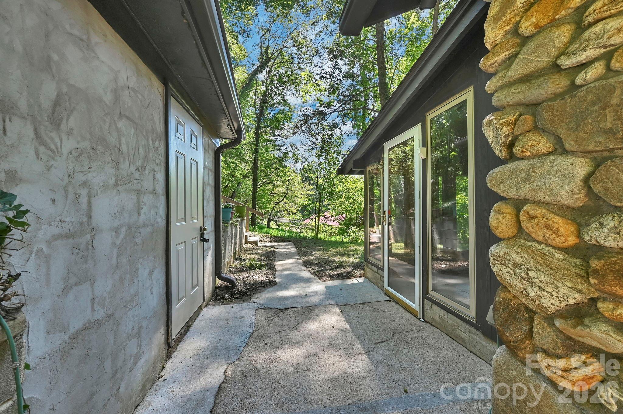 26 Candler School Road — Candler