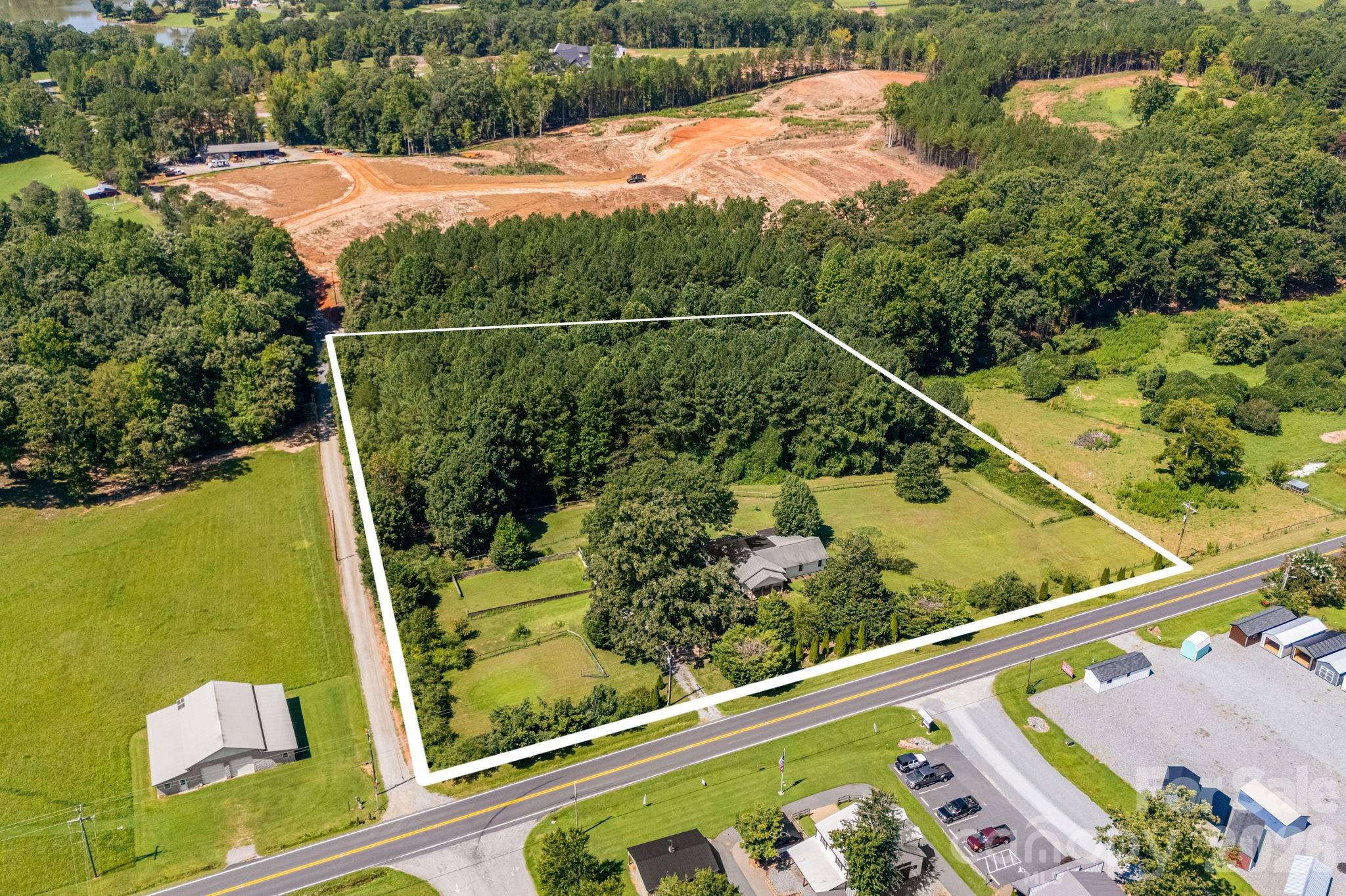 5990 S NC 9 Highway — Tryon