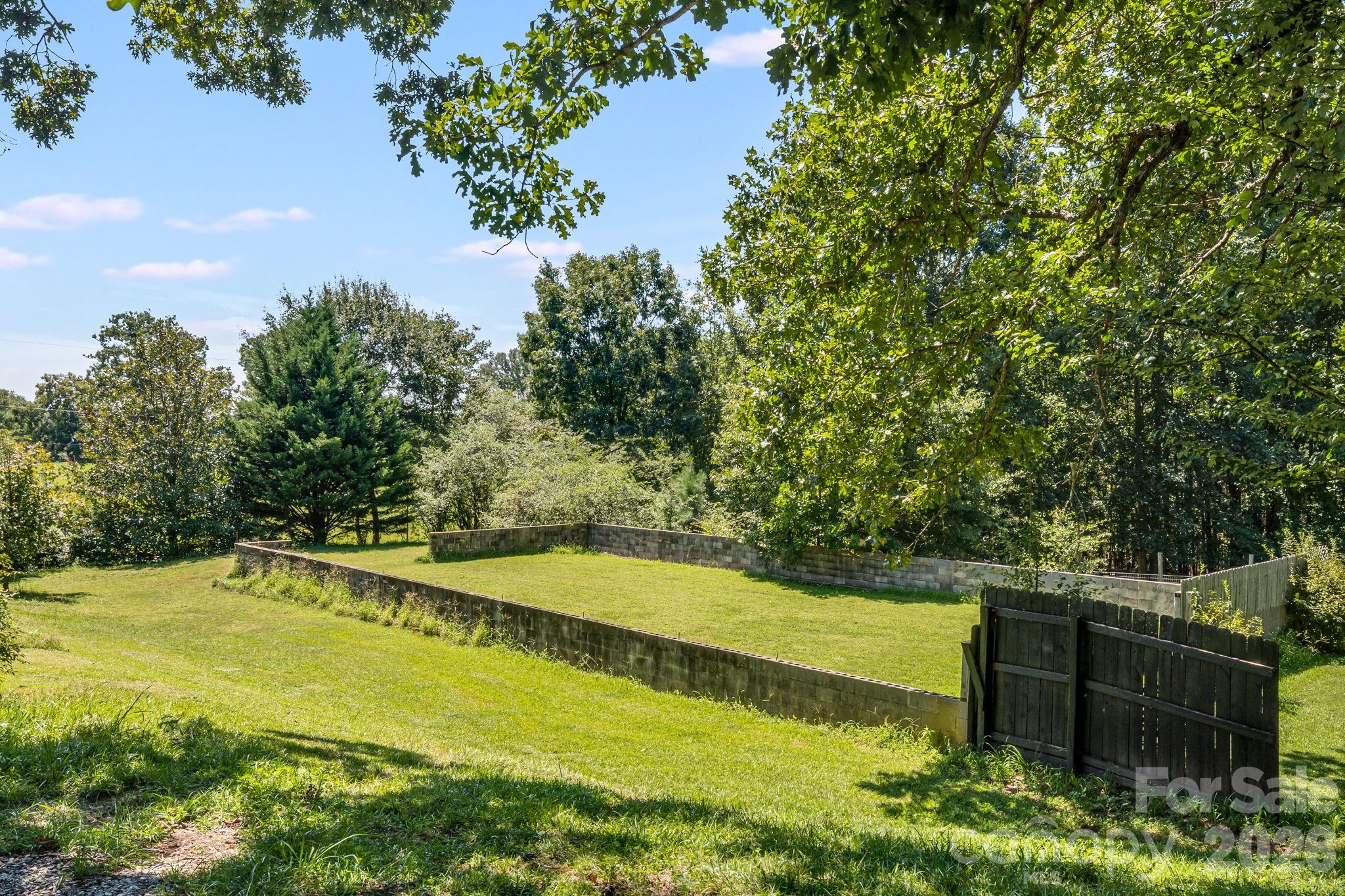 5990 S NC 9 Highway — Tryon