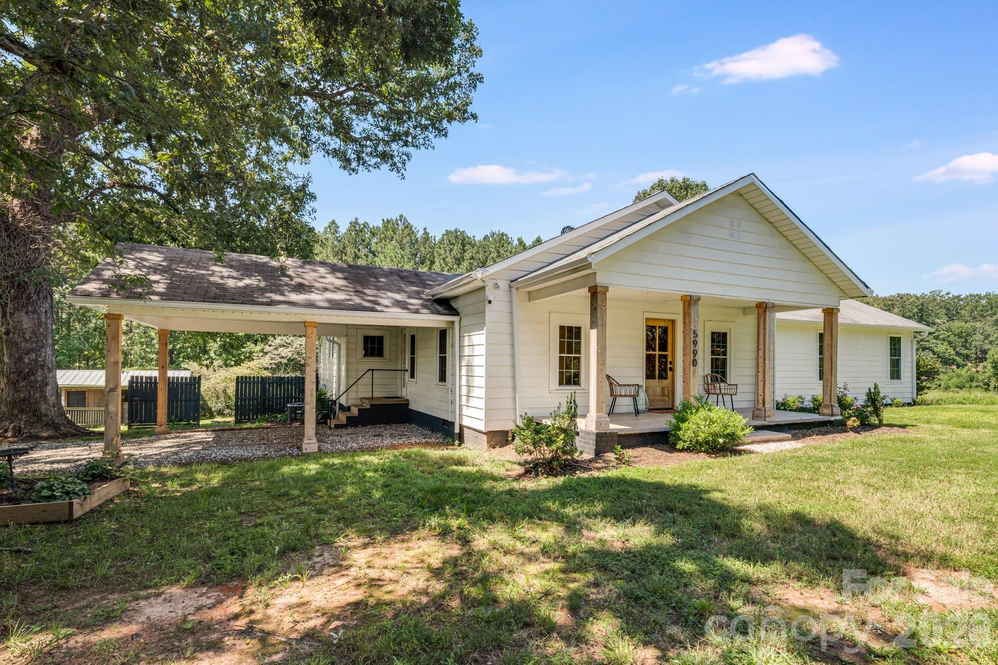 5990 S NC 9 Highway — Tryon