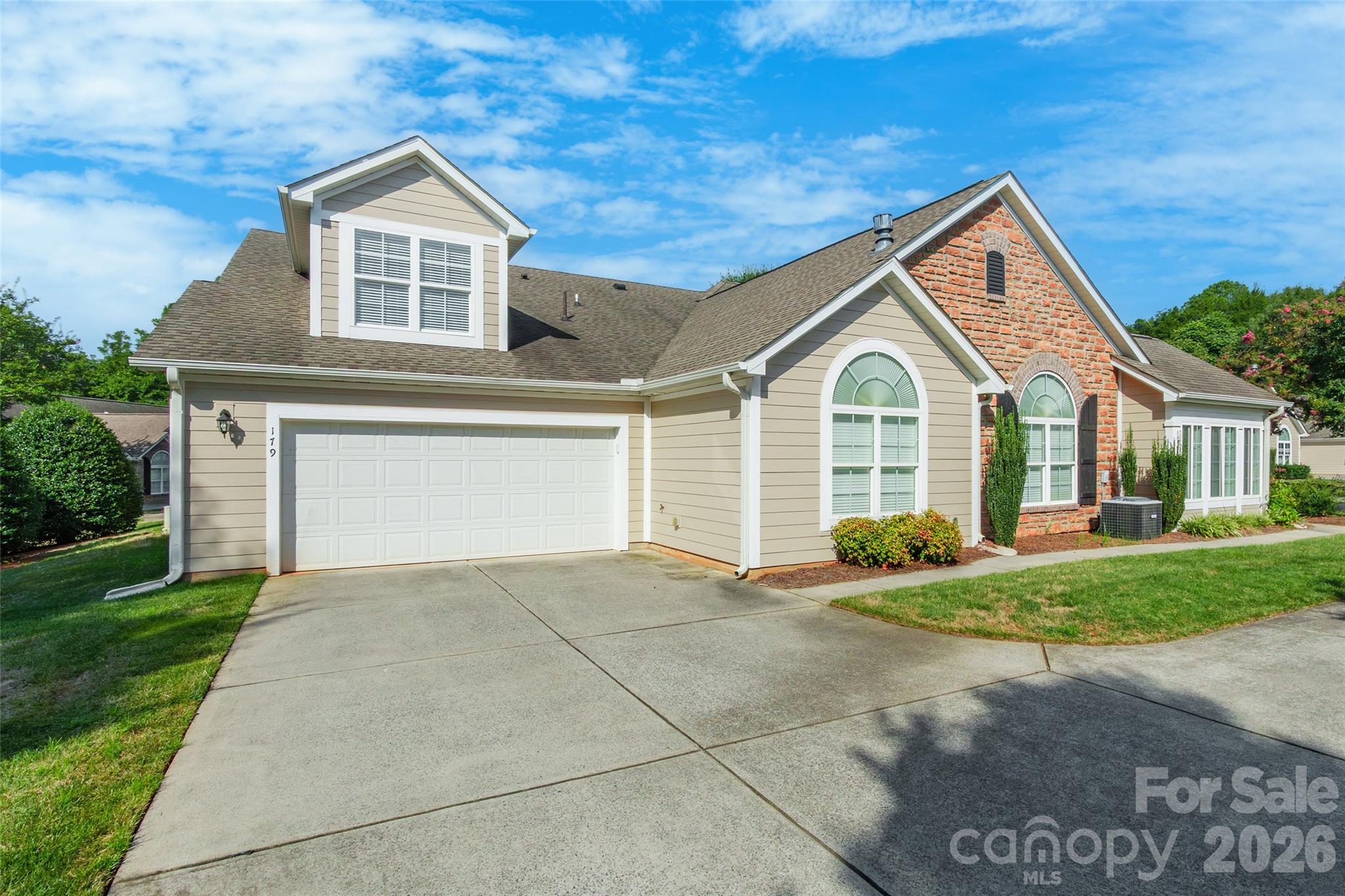 179 Lone Oak Circle — Rock Hill
