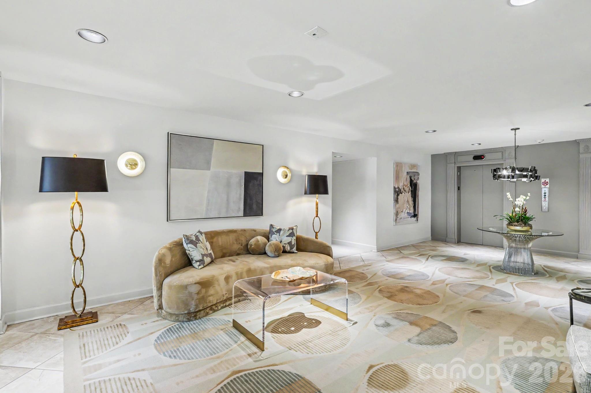 2222 Selwyn Avenue #603 — Charlotte