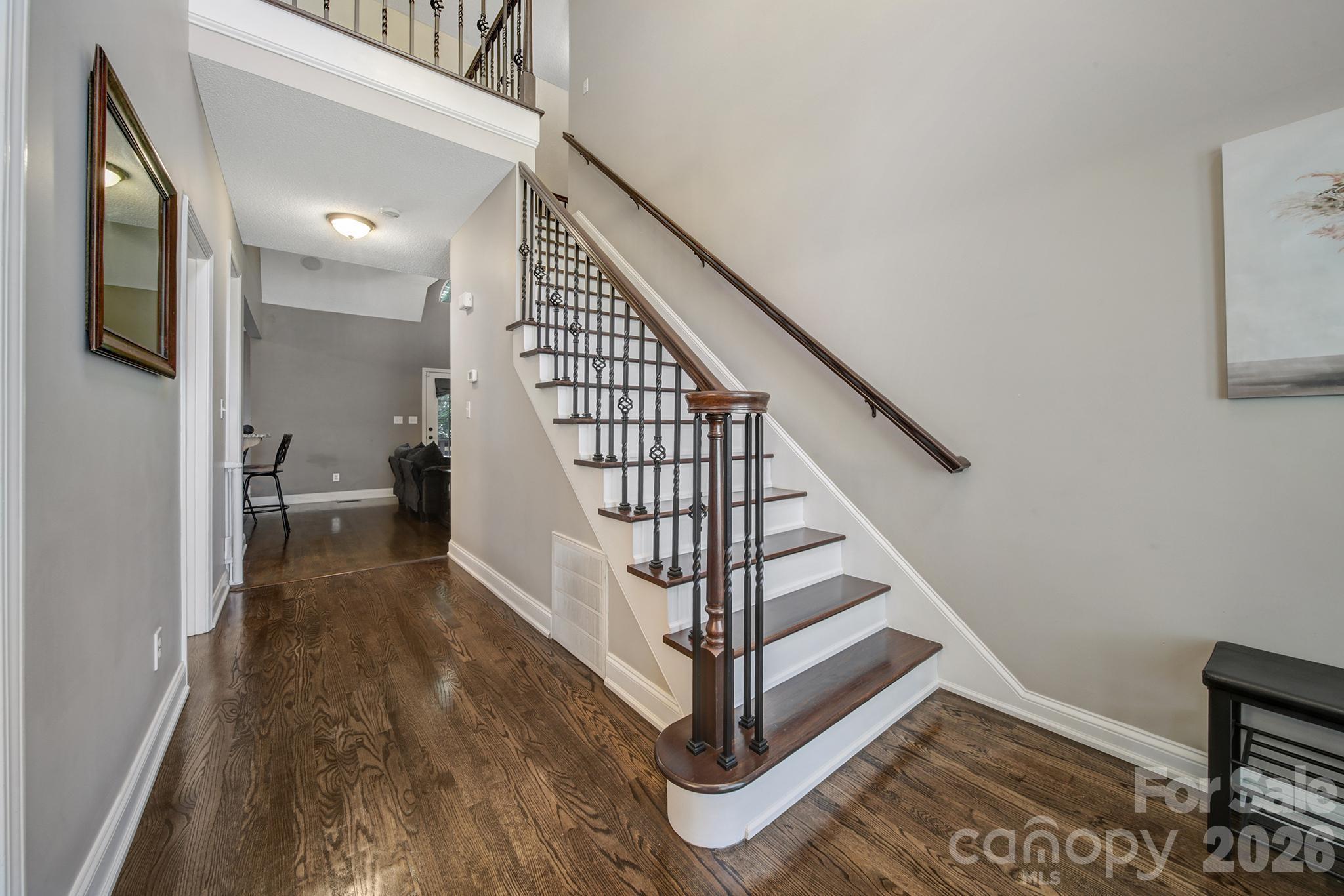 4004 River Falls Drive — Lowell
