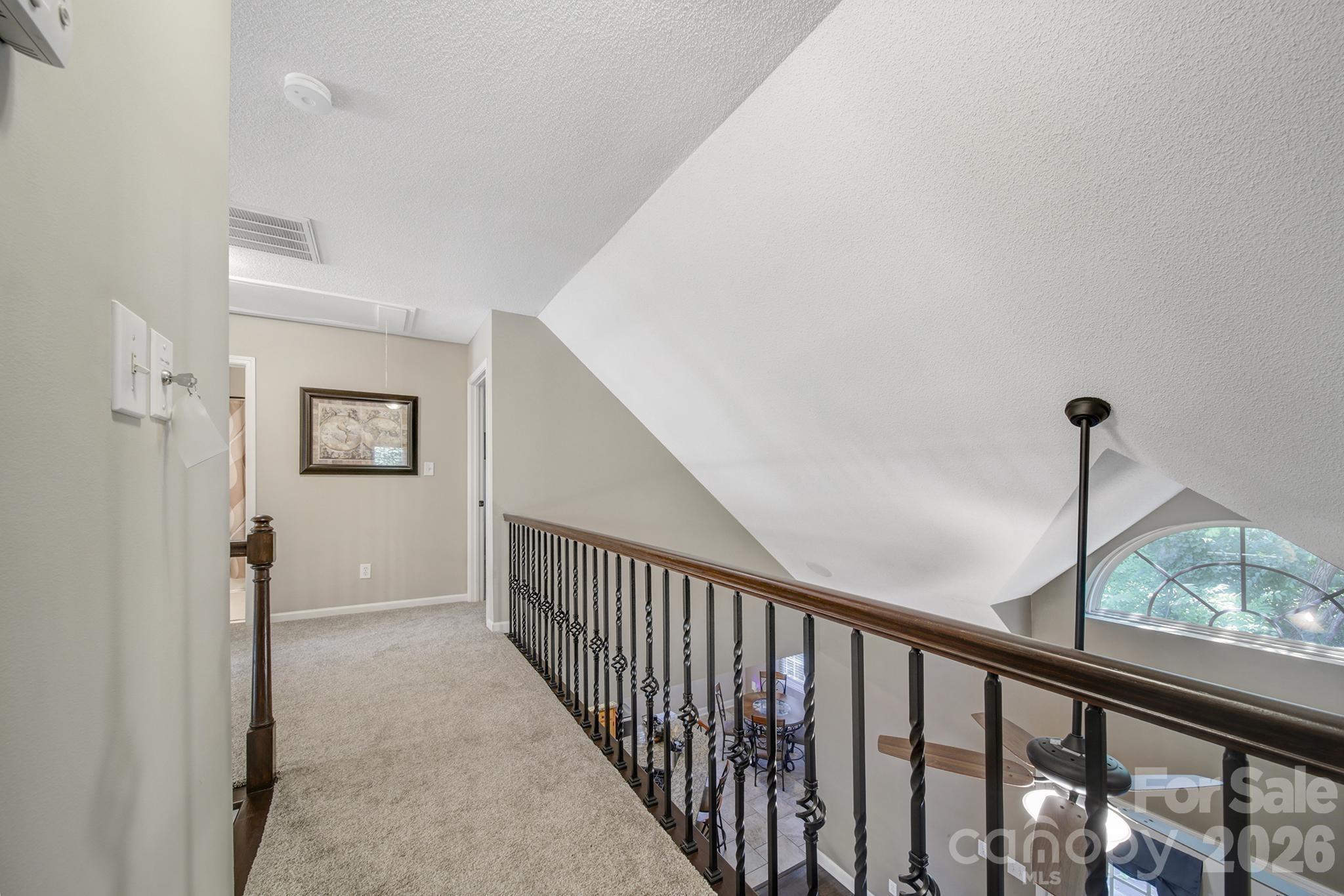 4004 River Falls Drive — Lowell