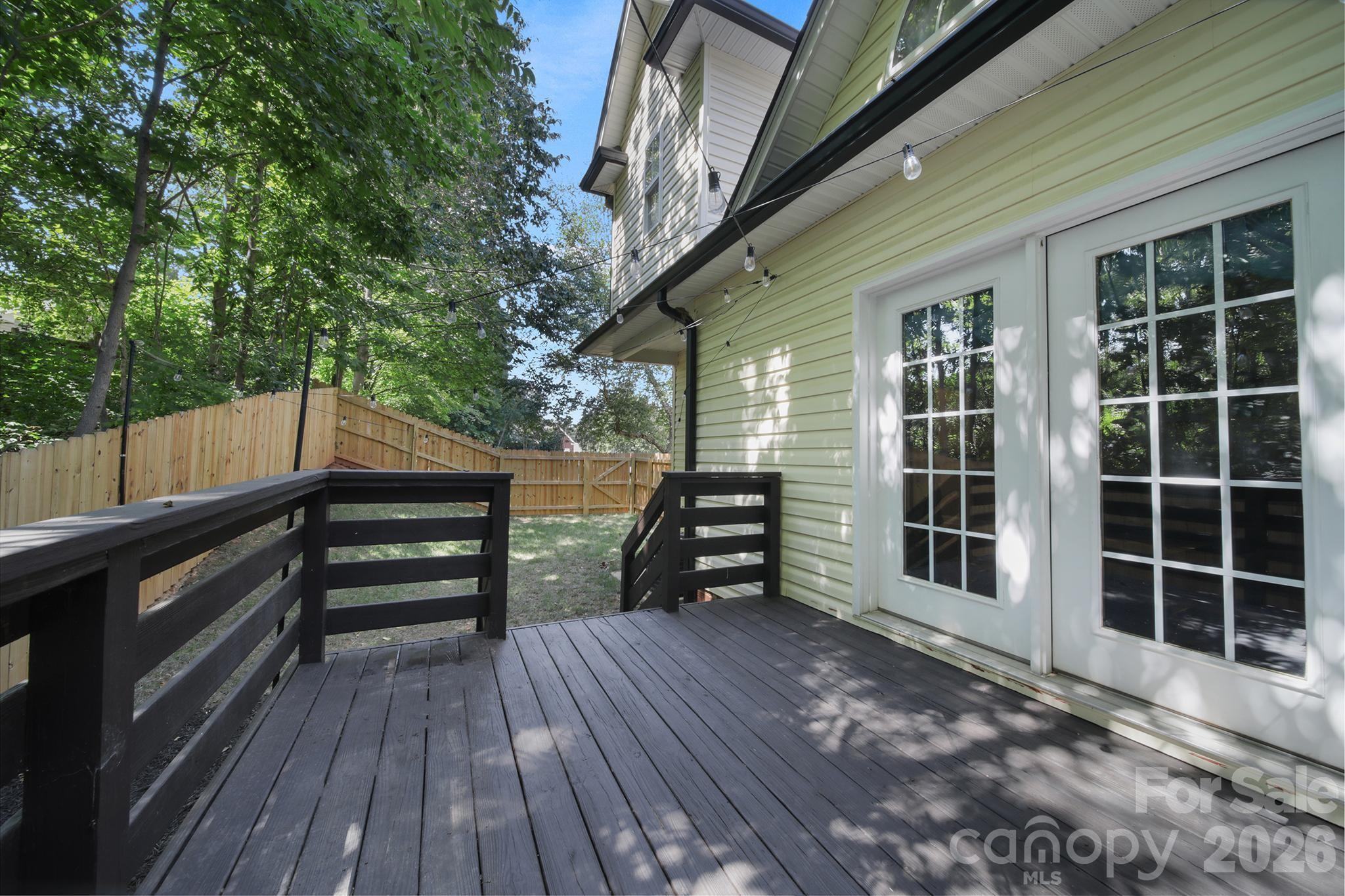 4004 River Falls Drive — Lowell